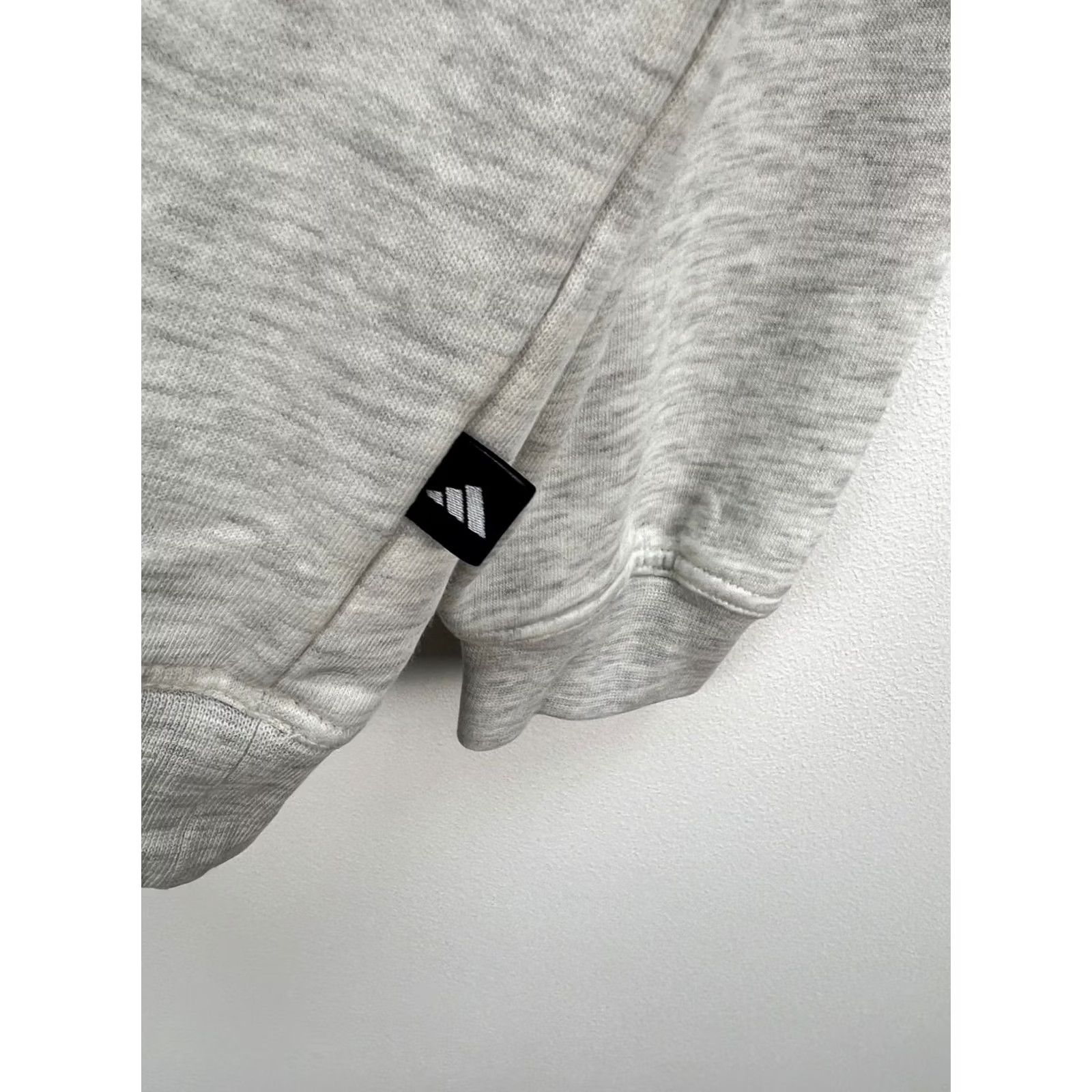 Adidas Vintage 90s Adidas Sweatshirt Grey Heather Crewneck Logo Mens Size L Size US L / EU 52-54 / 3 - 7 Thumbnail