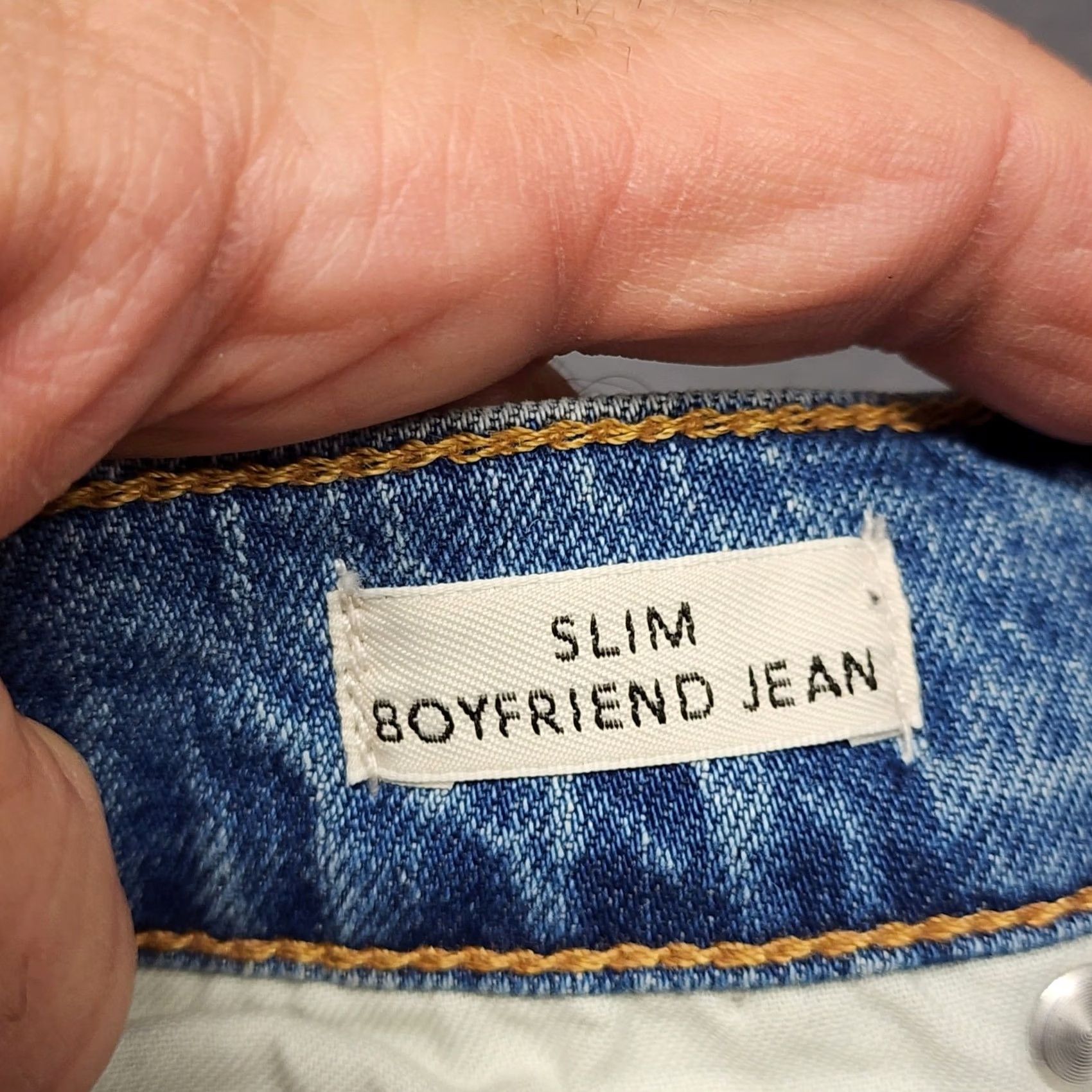 J.Crew J.Crew Slim Boyfriend Jeans Womens 31 Light Wash Cropped 25" Hemmed Inseam Jeans Womens 31 Light Wash Cropped 25" Hemmed Inseam Size 24" / US 00 / IT 34 - 4 Thumbnail
