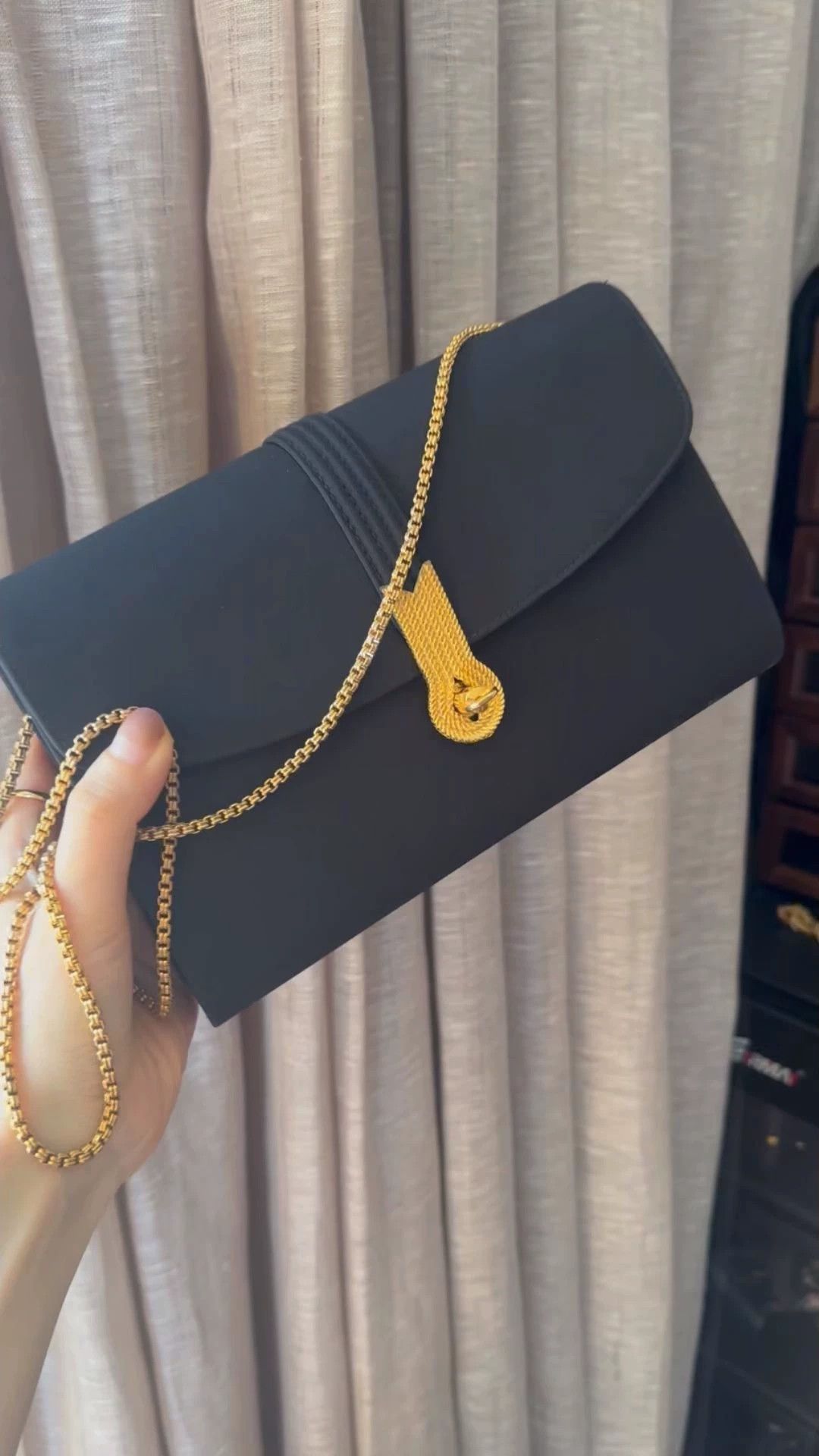 Other Morabito Vintage Black Gold Chain 2way Clutch Crossbody Size ONE SIZE - 1 Thumbnail