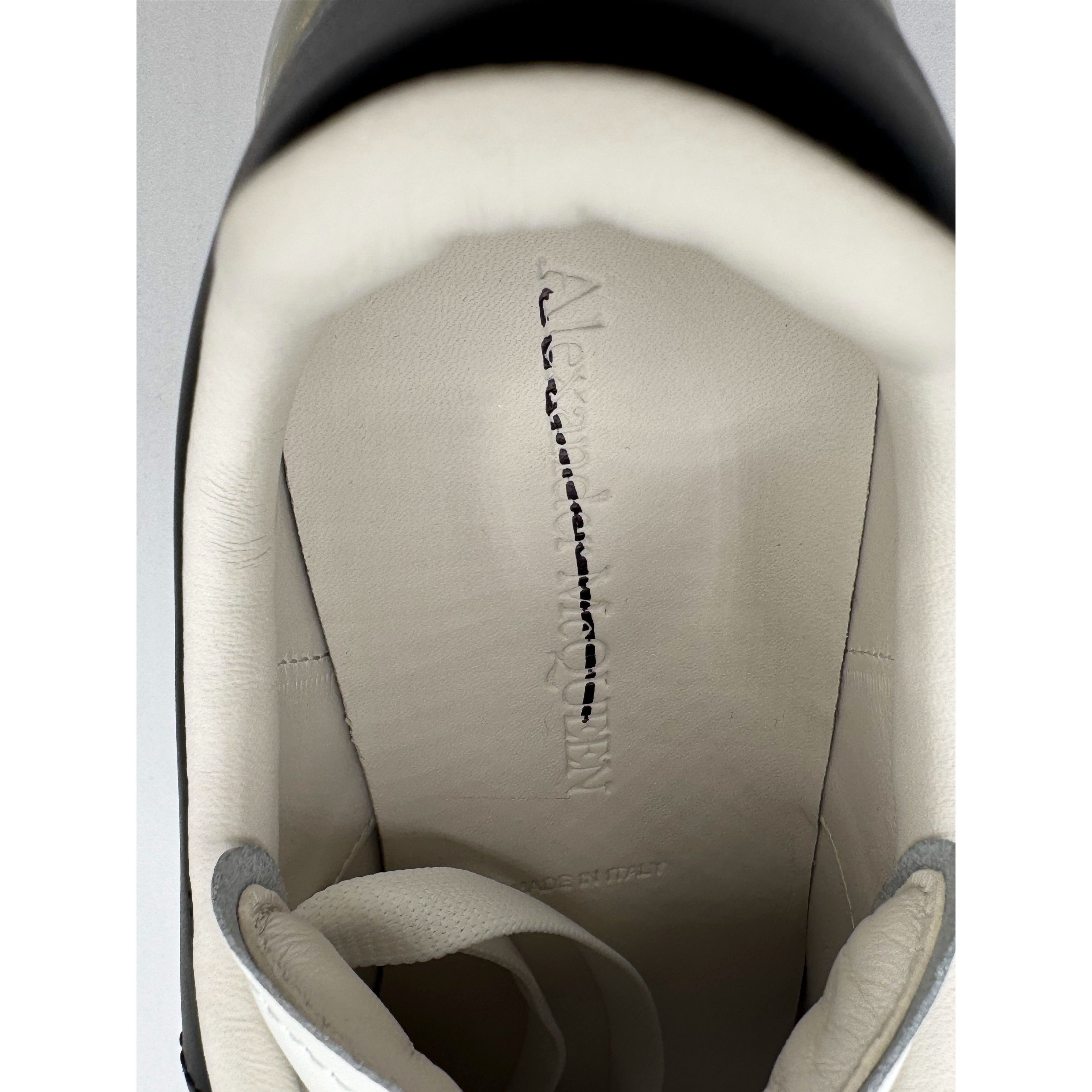 Alexander McQueen Alexander McQueen Men's Oversized Transparent Sole Sneaker i Size US 8.5 / EU 41-42 - 10 Thumbnail