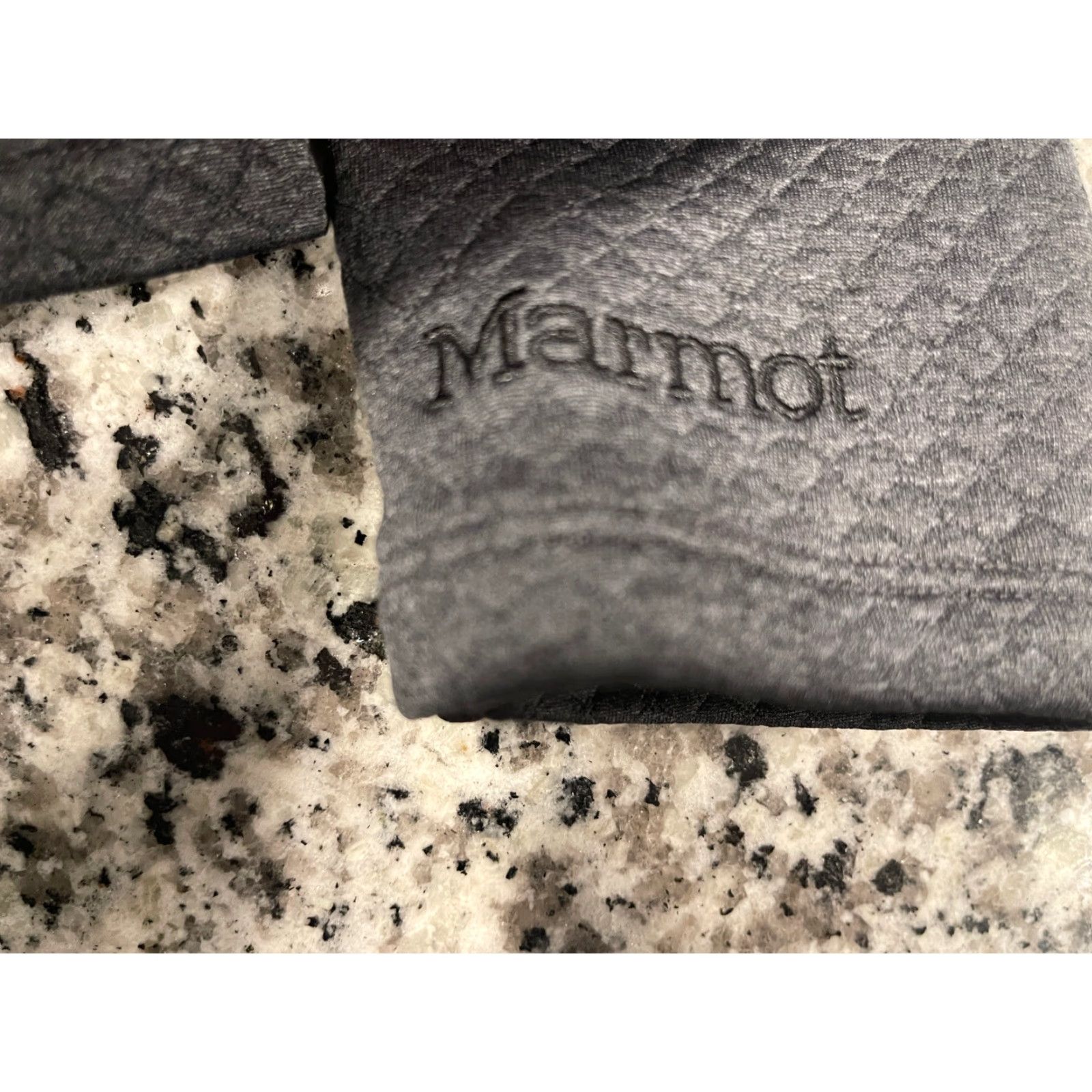 Marmot Marmot Sweatshirt Womens Medium Gray Long Sleeve Quilted Turtleneck Pullover Size M / US 6-8 / IT 42-44 - 2 Thumbnail