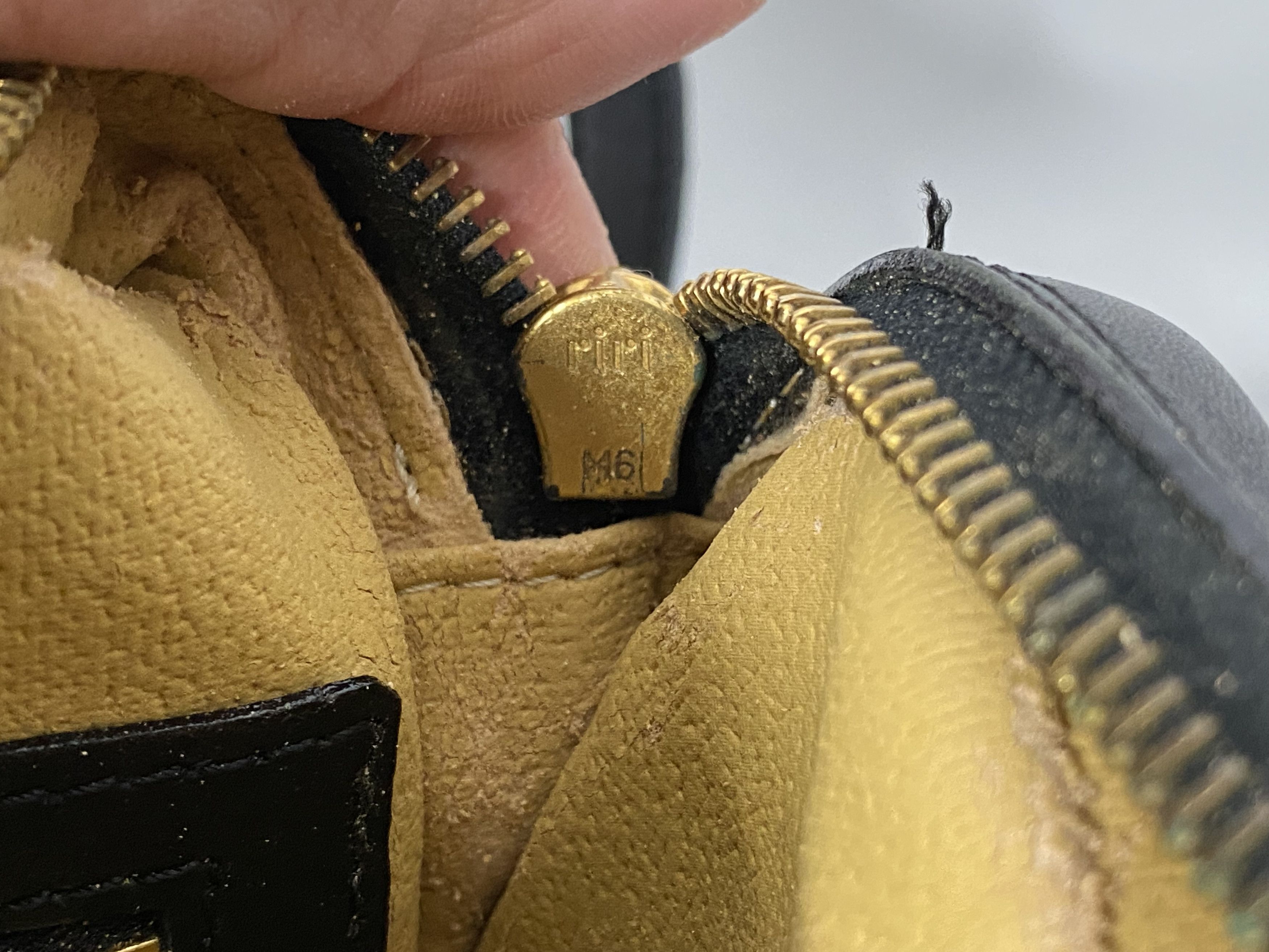 MAISON MOLLERUS MM VINERUS BLACK COATED CANVAS CROSSBODY BAG