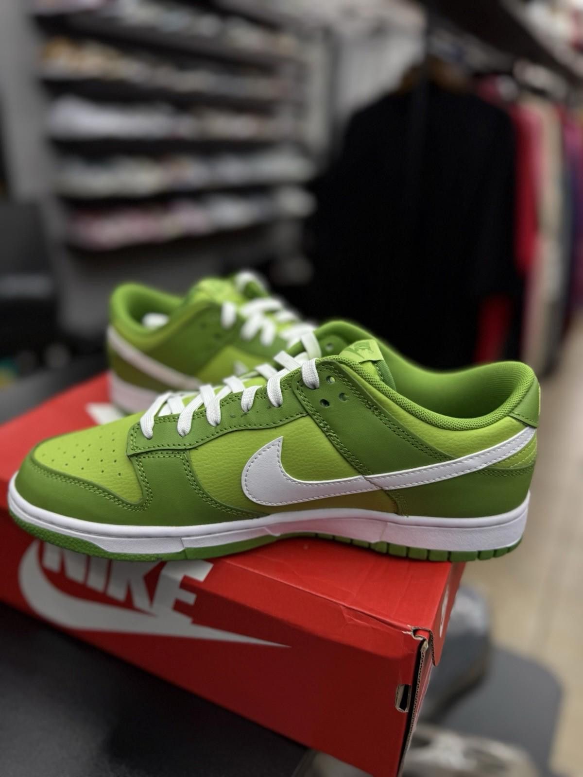 Nike Size 10 - Nike Dunk Low Chlorophyll DJ6188 300 Size US 10 / EU 43 - 8 Thumbnail