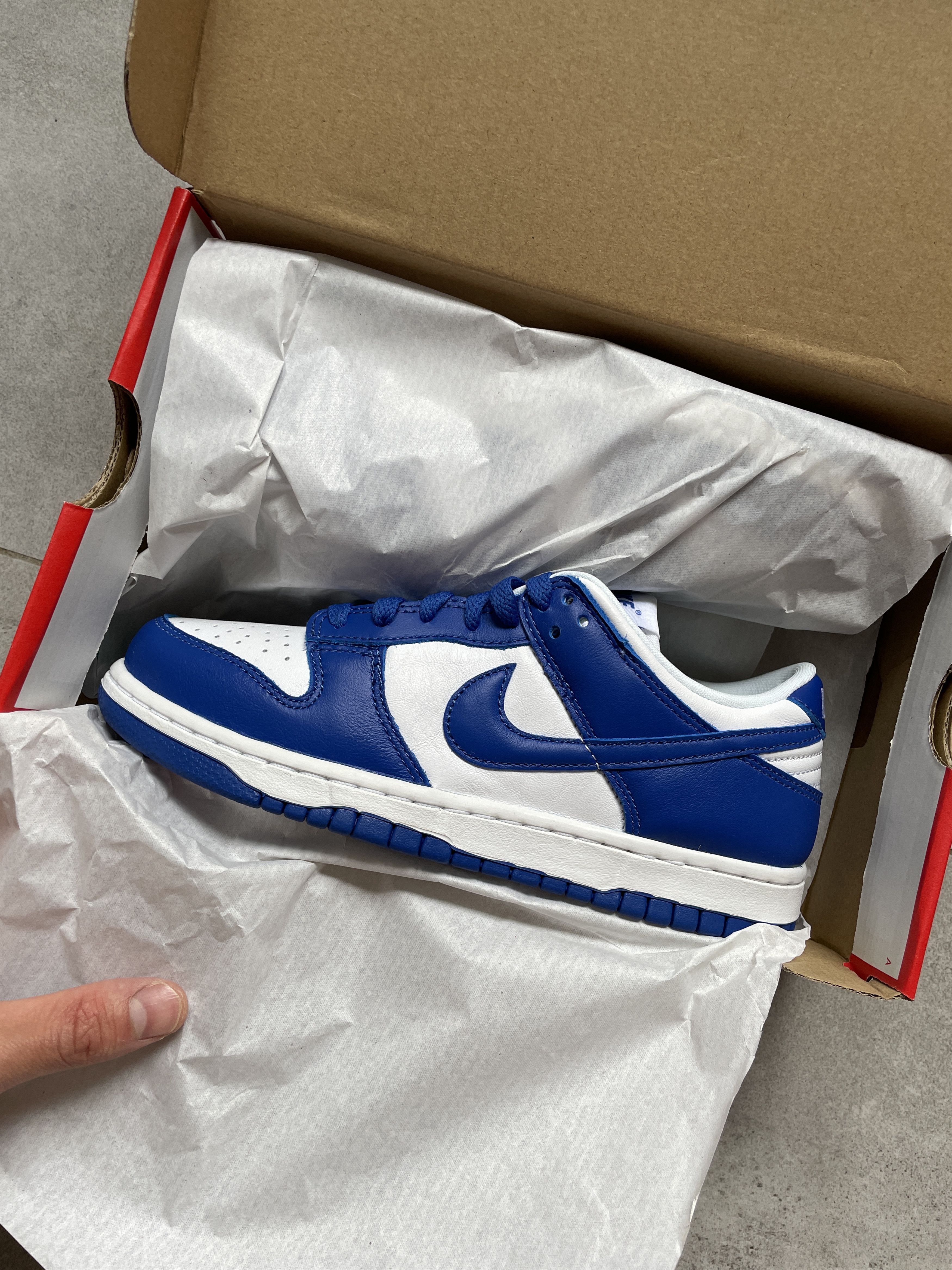 Nike NIKE WMNS DUNK LOW SP WHITE VARSITY ROYAL Size US 5.5 / EU 38 - 1 Thumbnail