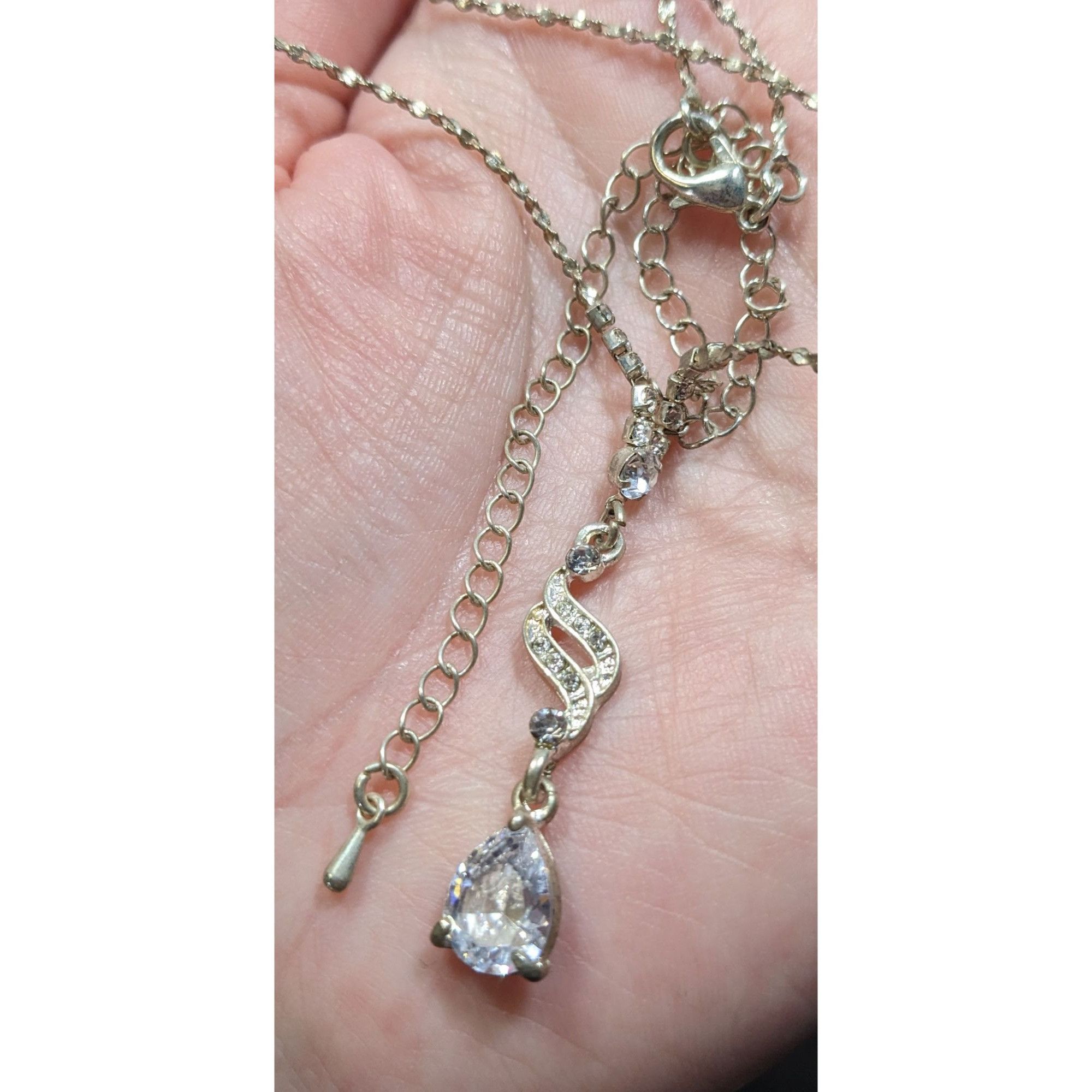 Other Vintage Bridal Princess Gemmed Silver Tone Drop Necklace Size ONE SIZE - 5 Thumbnail