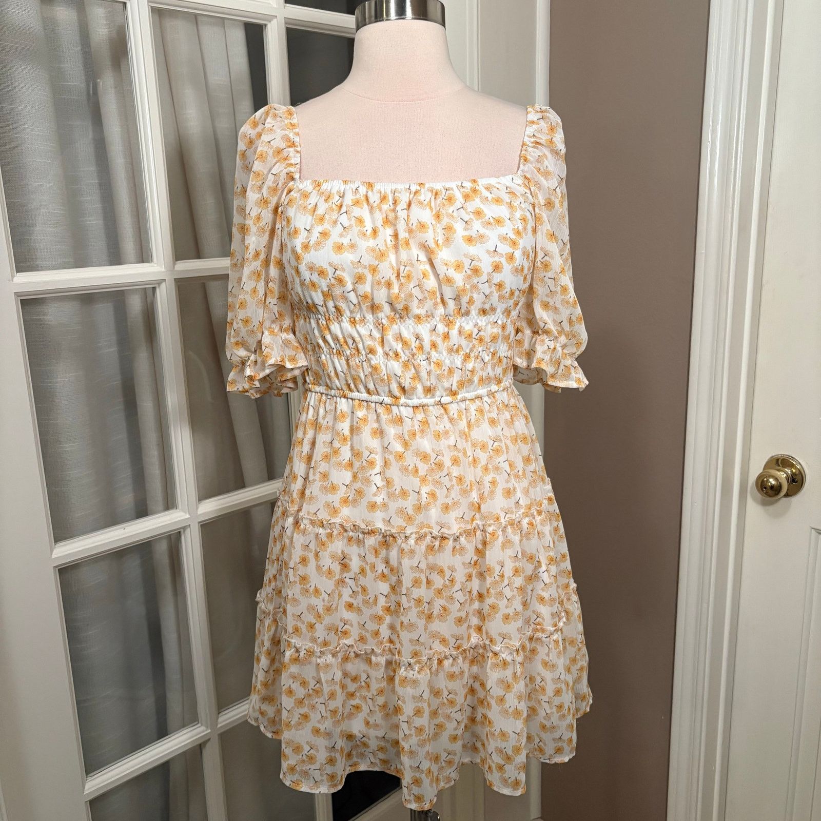 Other Altar’d State Women’s Small Floral Tiered Puff Sleeve Dress Size S / US 4 / IT 40 - 1 Thumbnail