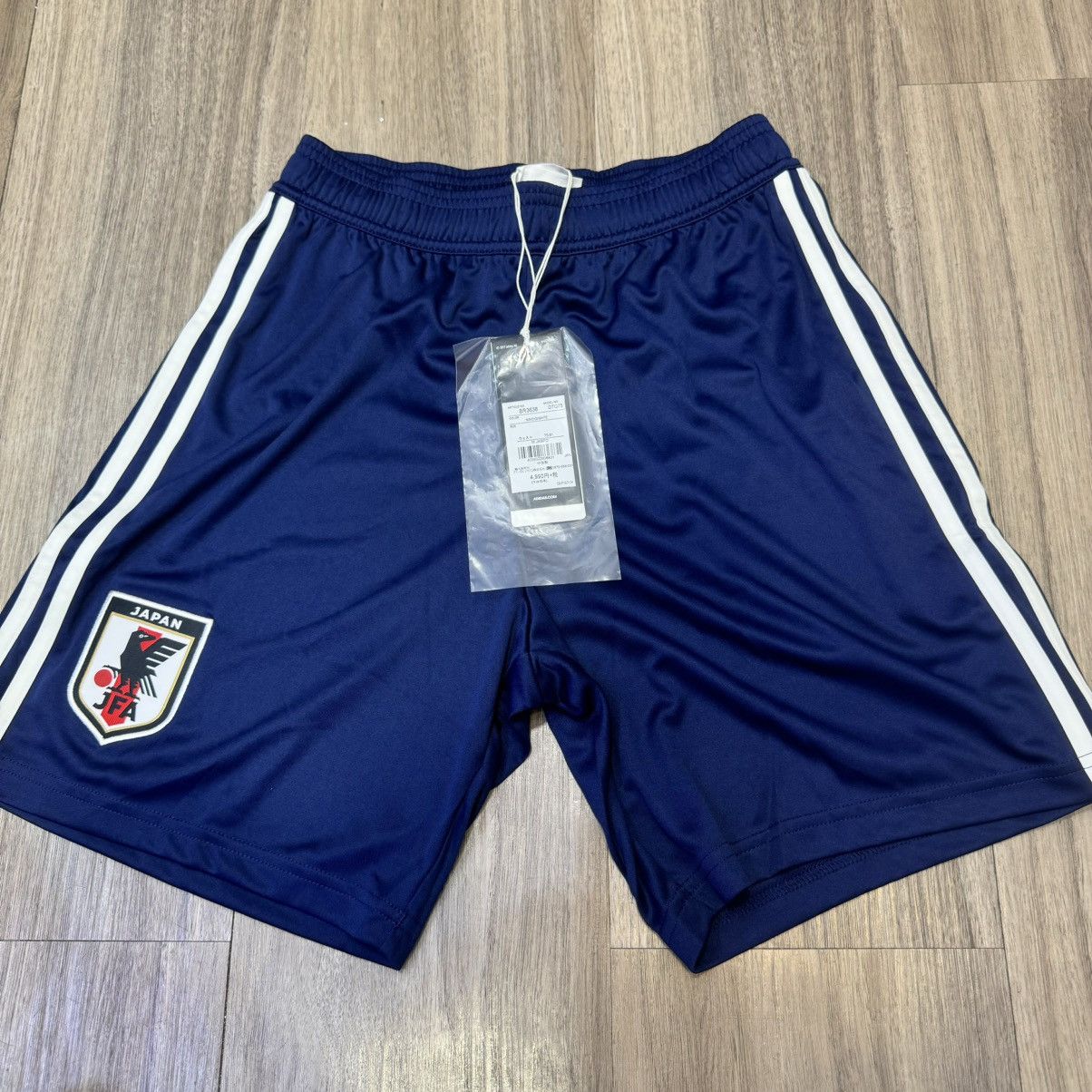 Adidas Japan World Cup 2018 home shirt full set (Bnwt) Size US M / EU 48-50 / 2 - 9 Thumbnail