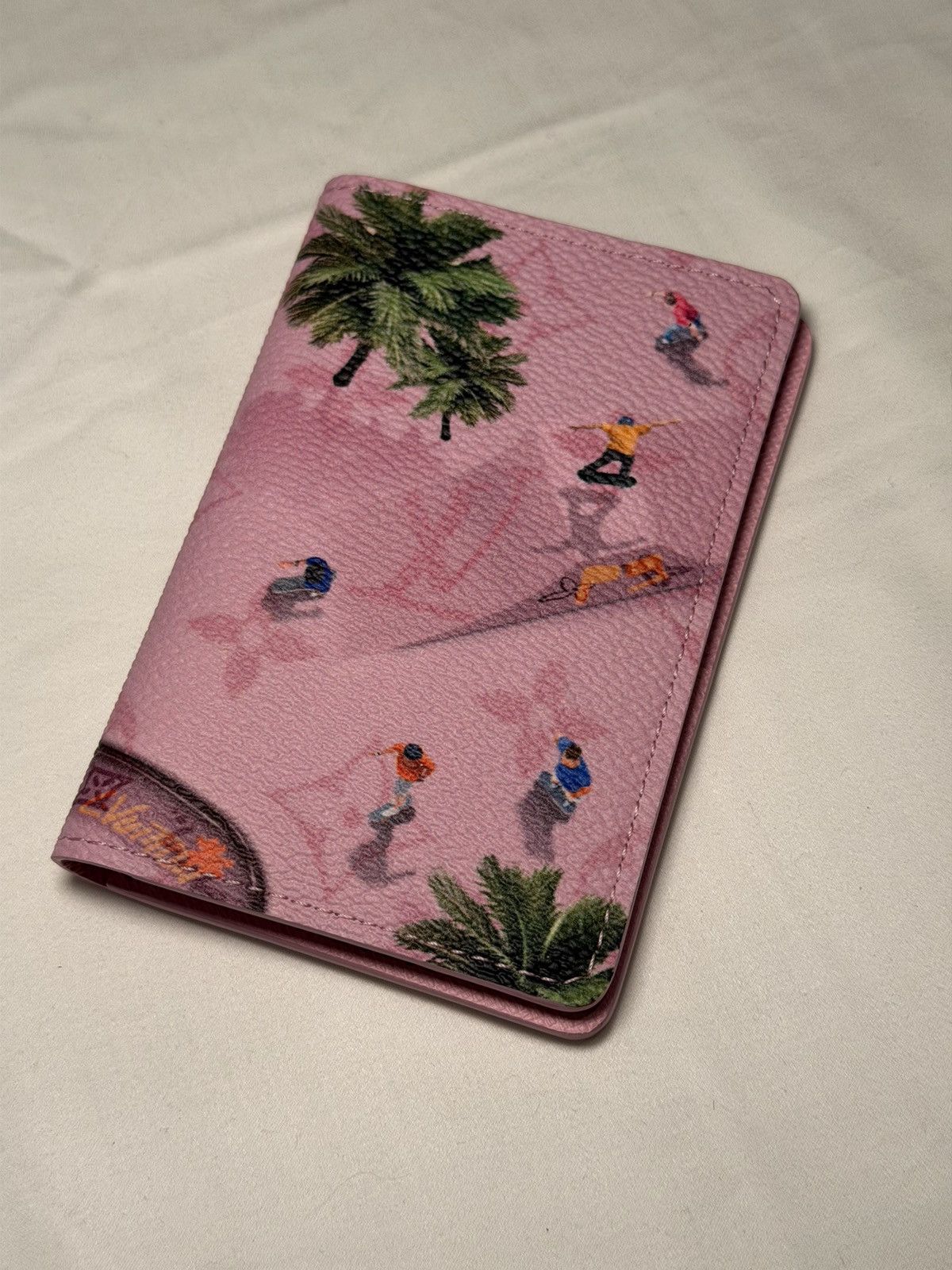 Louis Vuitton Louis Vuitton Skateboarding Pocket Organizer - Pink Leather Size ONE SIZE - 1 Thumbnail