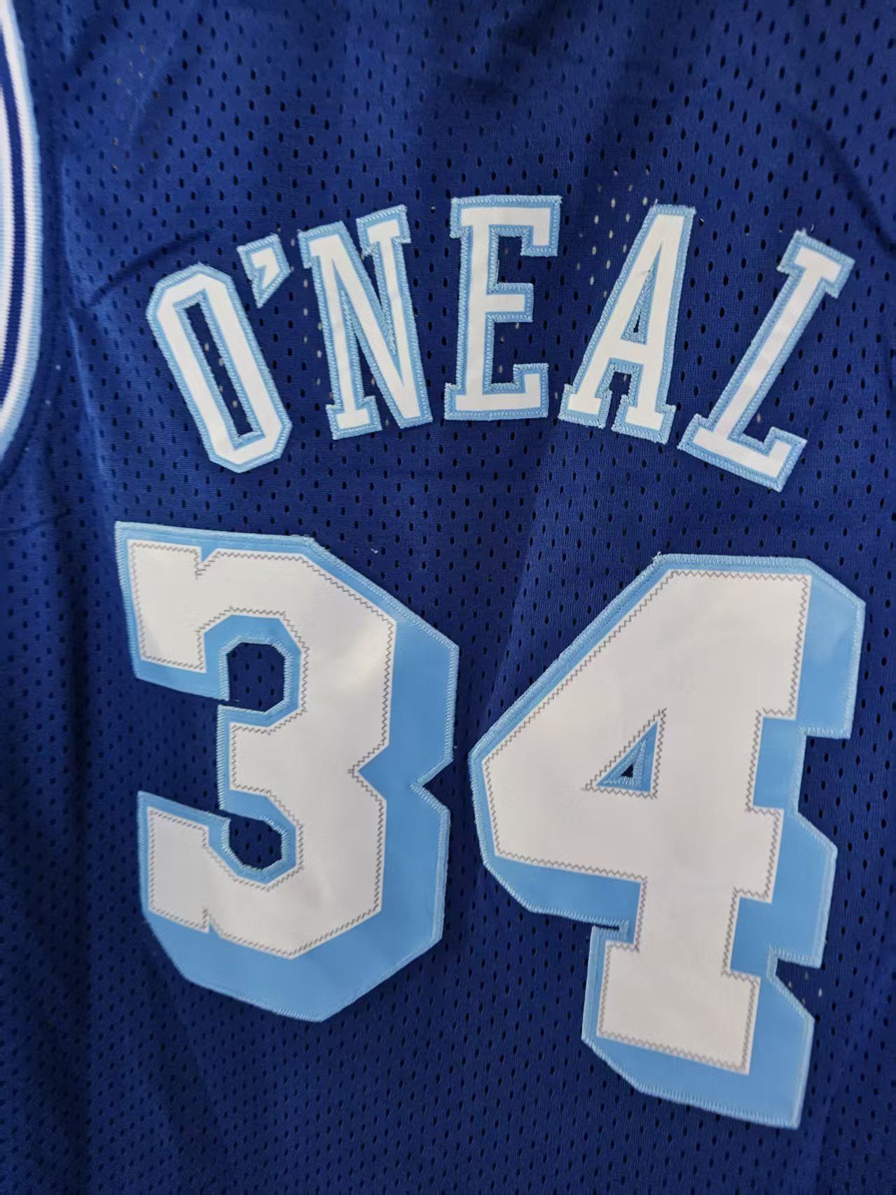 NBA Lakers #34 Shaquille O'Neal Jersey Vintage Size US XL / EU 56 / 4 - 4 Thumbnail