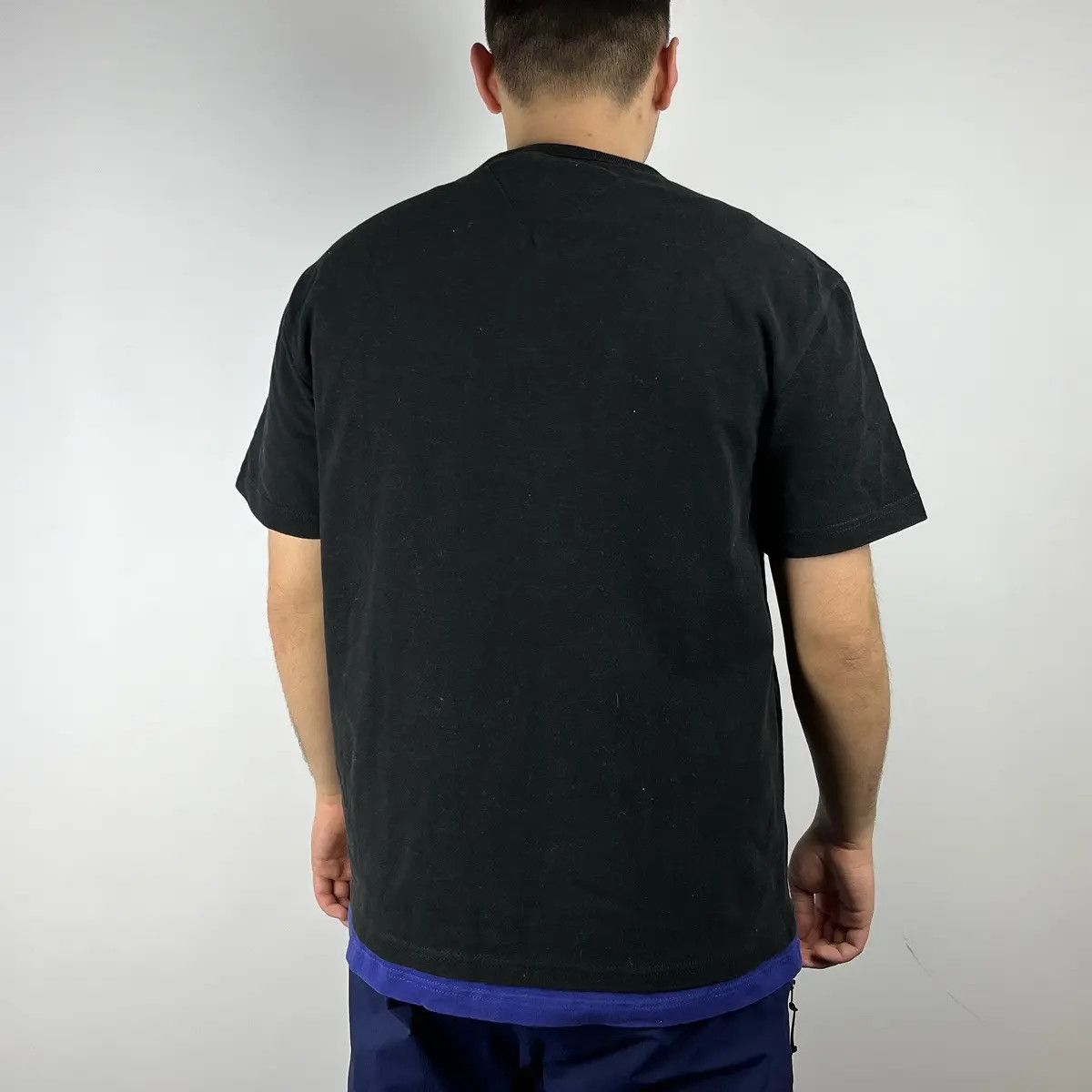 Tommy Hilfiger Tommy Hilfiger Tshirt middle logo double tee size Large Size US L / EU 52-54 / 3 - 2 Thumbnail