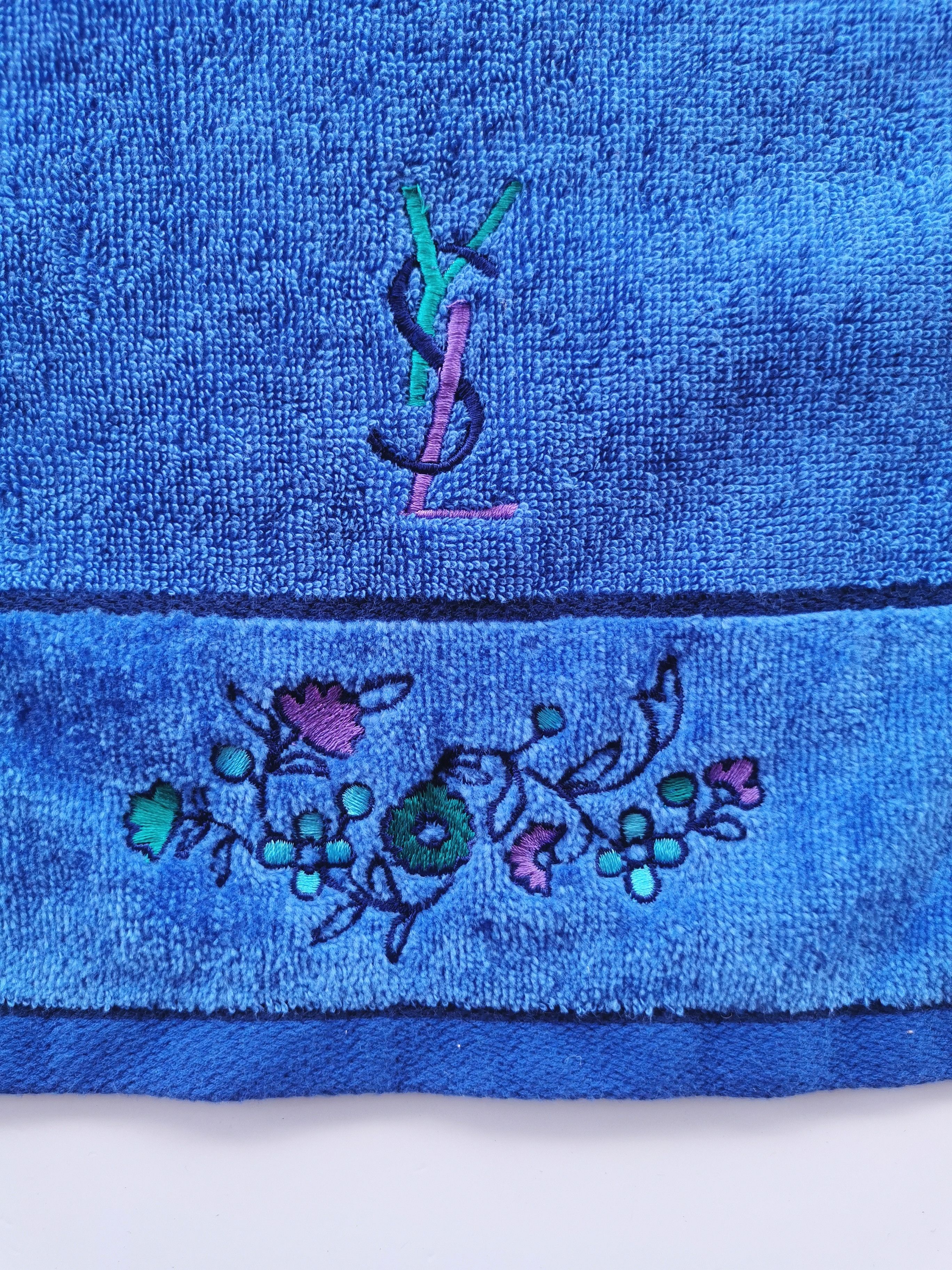 Yves Saint Laurent YSL Face Towel Yves Saint Laurent Size ONE SIZE - 3 Thumbnail
