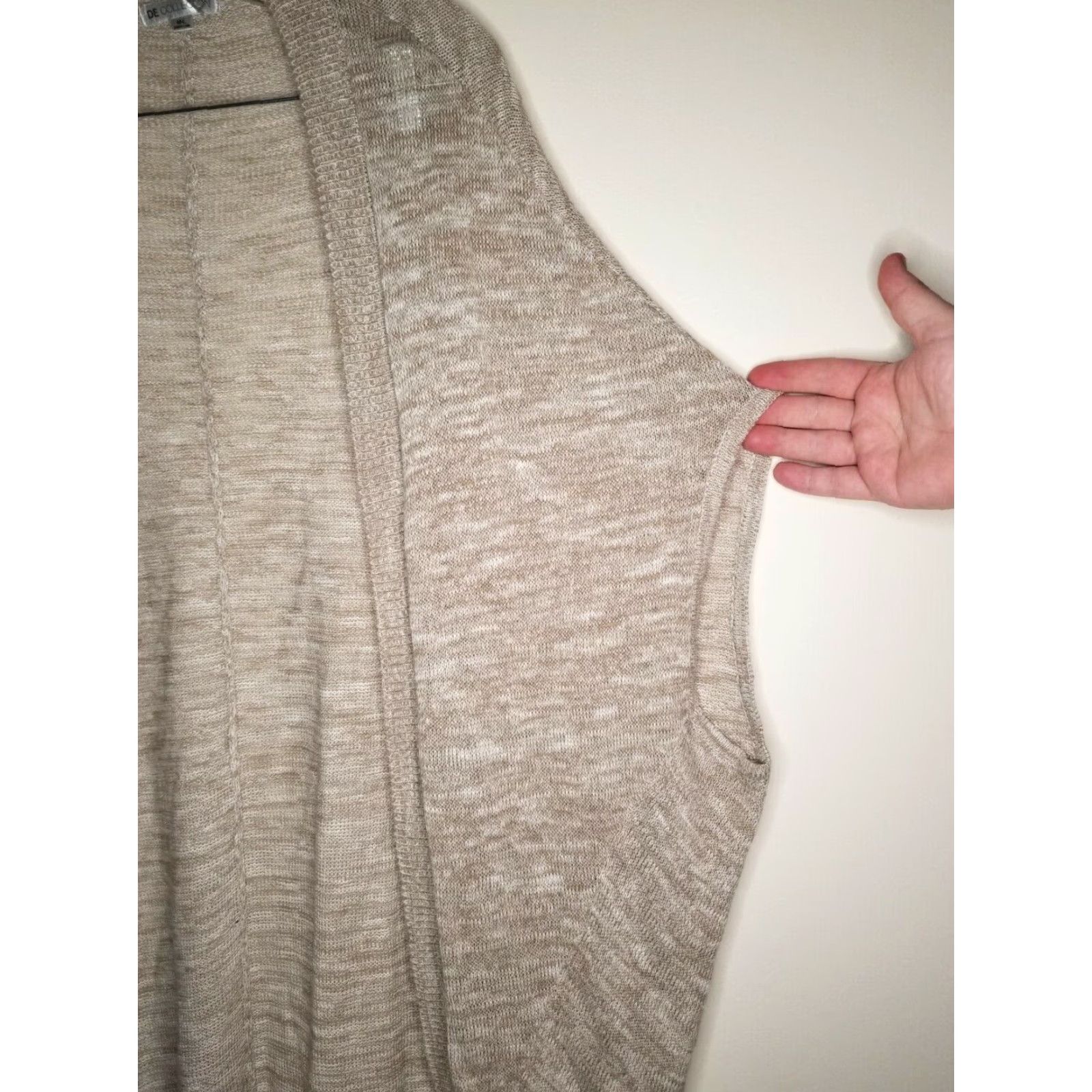 Vintage DE Collection Cardigan Womens Sweater Beige Long M-L Size Ladies M-L Women’s Beige Long Cardigan der by DE Collection Size M / US 6-8 / IT 42-44 - 3 Thumbnail
