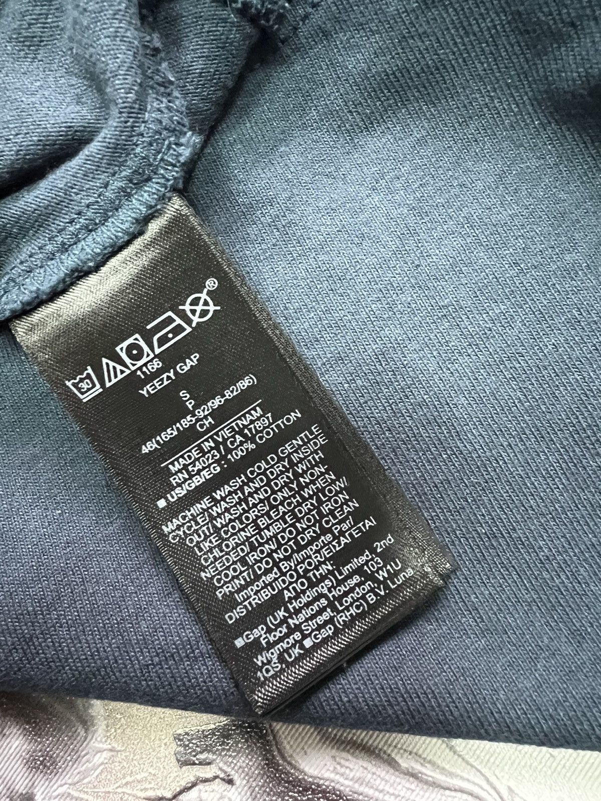 Kanye West Yeezy Gap Engineered by Balenciaga Longsleeve Dove Tee Size US M / EU 48-50 / 2 - 4 Thumbnail