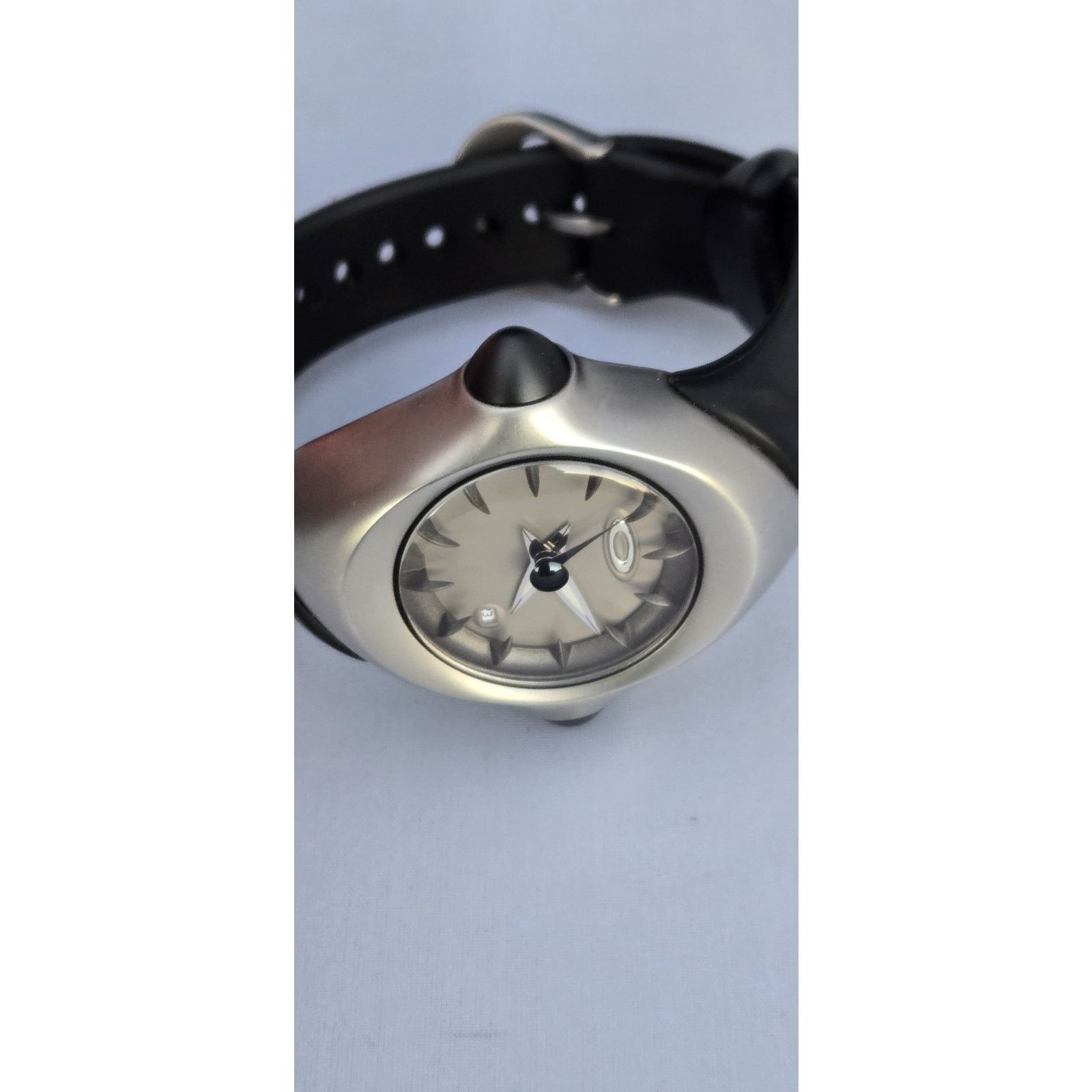 Oakley Vintage Oakley 1.0 Bullet Crush Watch Black Y2K Silver Face Size 30 - 7 Thumbnail