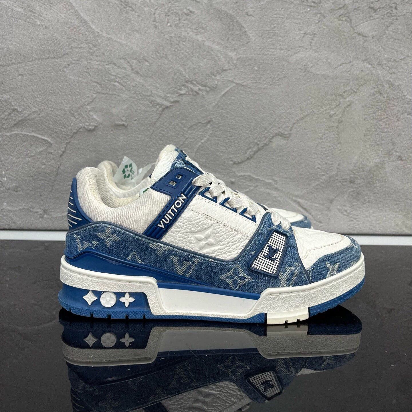 Louis Vuitton LV Trainer Blue White Denim UK2.5/EU36.5 98 New Size US 5 / IT 35 - 3 Thumbnail
