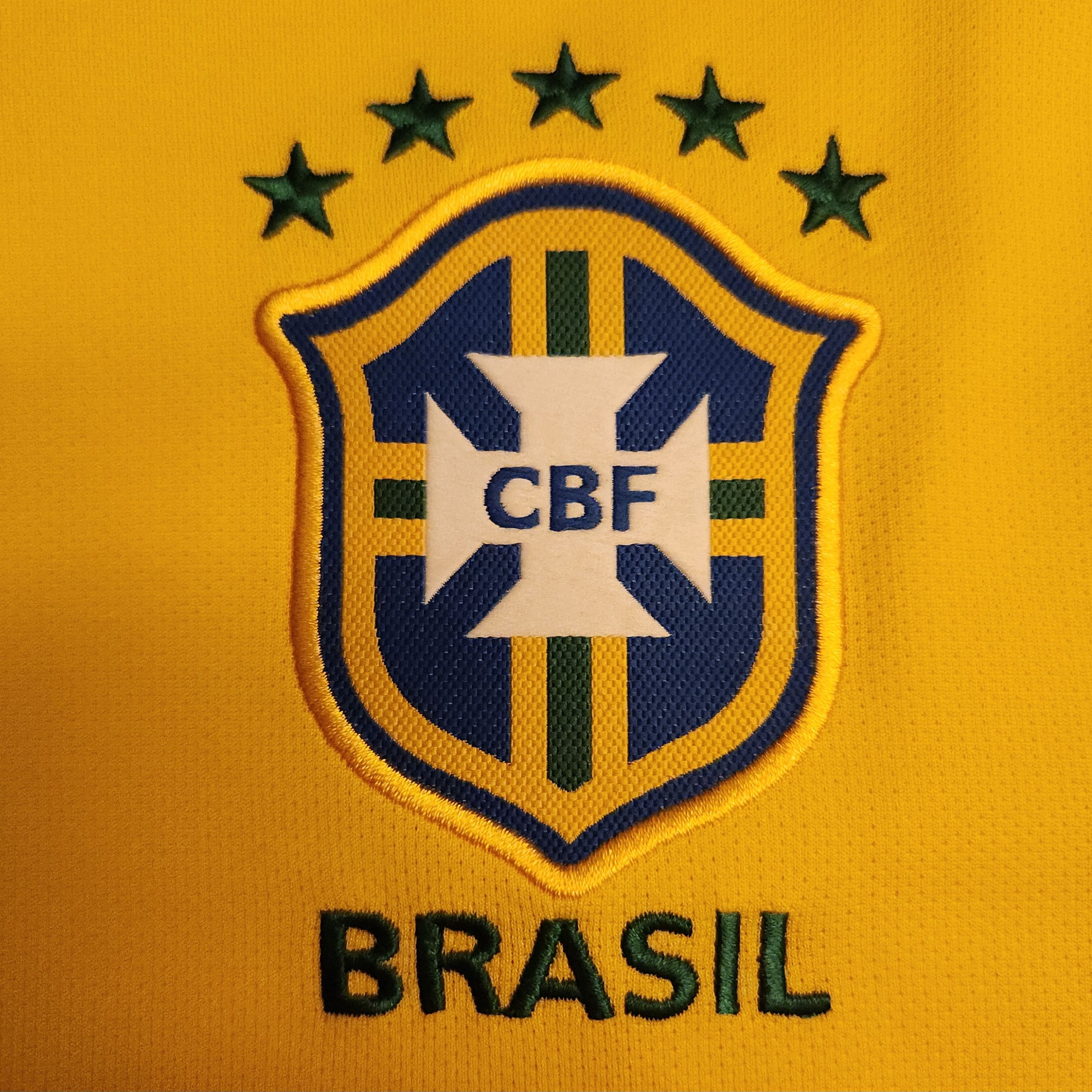 Nike Authentic Brazil RONALDINHO 2013-2014 13/14 Home Jersey Size US M / EU 48-50 / 2 - 9 Thumbnail