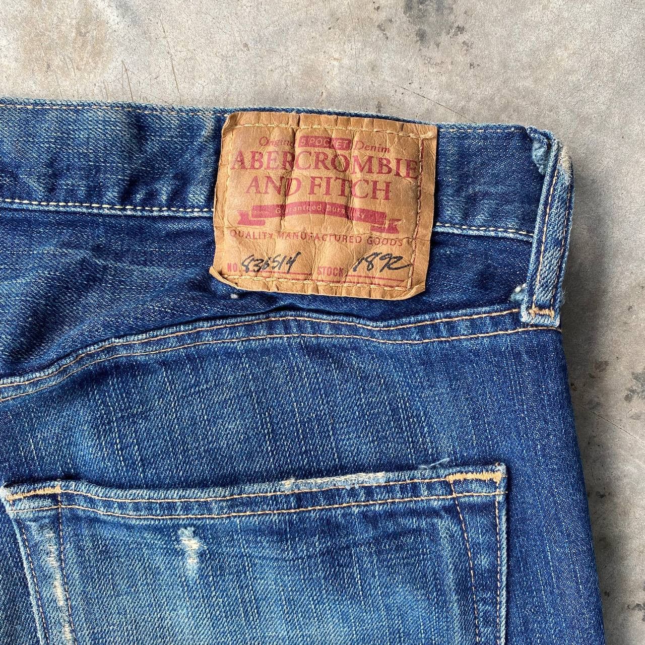 Other DISTRESSED ABERCROMBIE & FITCH BLUEWASH RIPPED DENIM W34X30 Size US 34 / EU 50 - 2 Thumbnail
