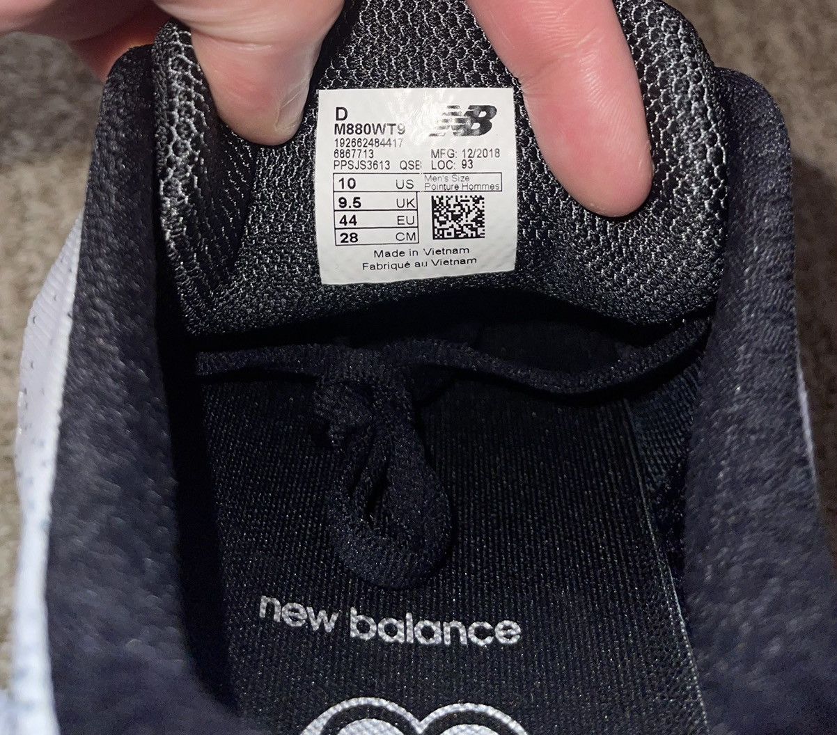 New Balance DS NEW BALANCE 880 RUNNING SHOES SIZE 10 Size US 10 / EU 43 - 6 Thumbnail