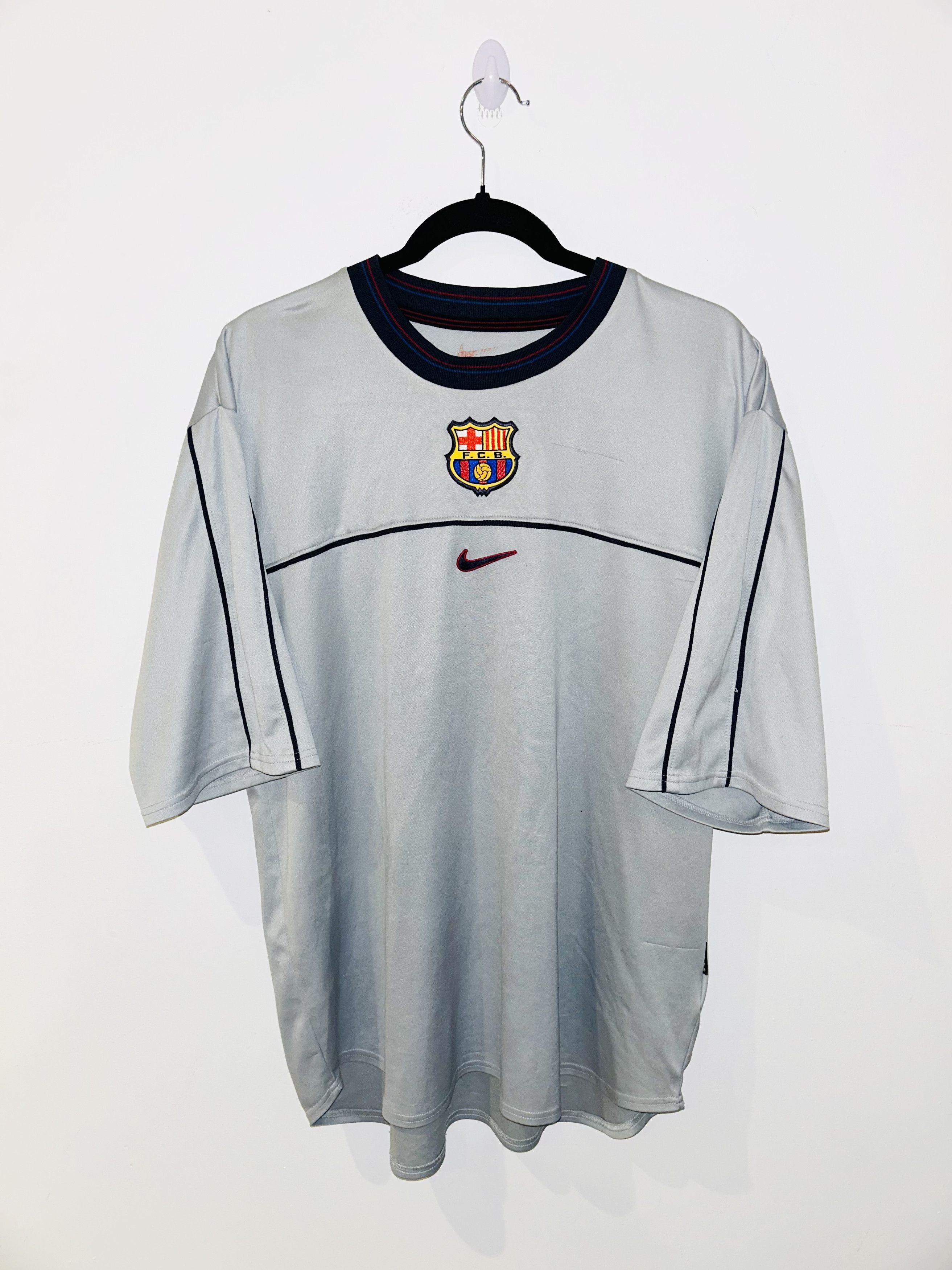 Nike FC Barcelona Lサイズ 1999 100thオリジナル VINTAGE FC BARCELONA 1999-2000 CENTENARY XL MENS AWAY