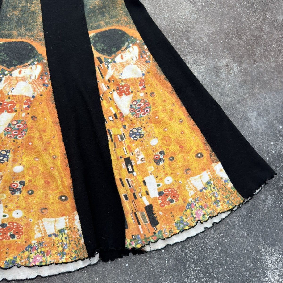 Hysteric Glamour × Japanese Brand × Vintage Amazing Vintage Art Gustav Klimt “The Kiss” Skirt Size 27" / US 4 / IT 40 - 7 Thumbnail