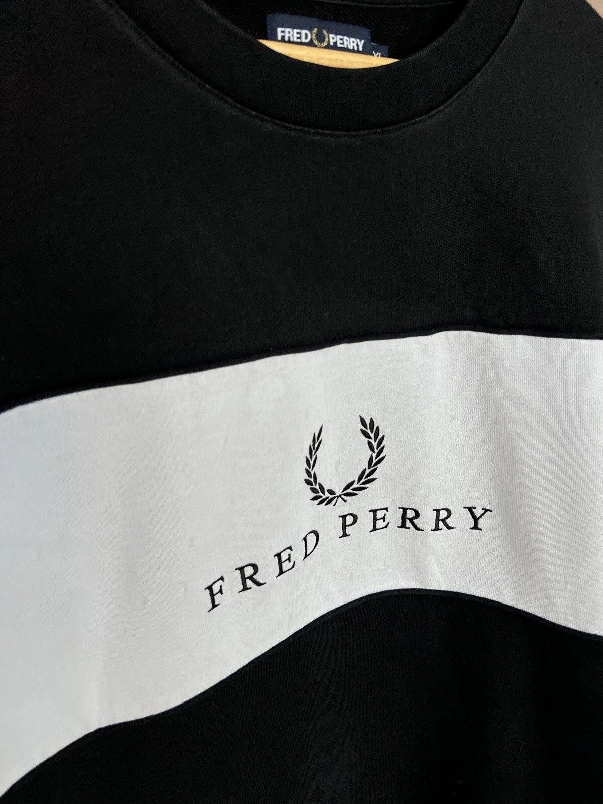Fred Perry Fred Perry Embroidered Logo Sweatshirt Mens Size XL Size US XL / EU 56 / 4 - 9 Thumbnail