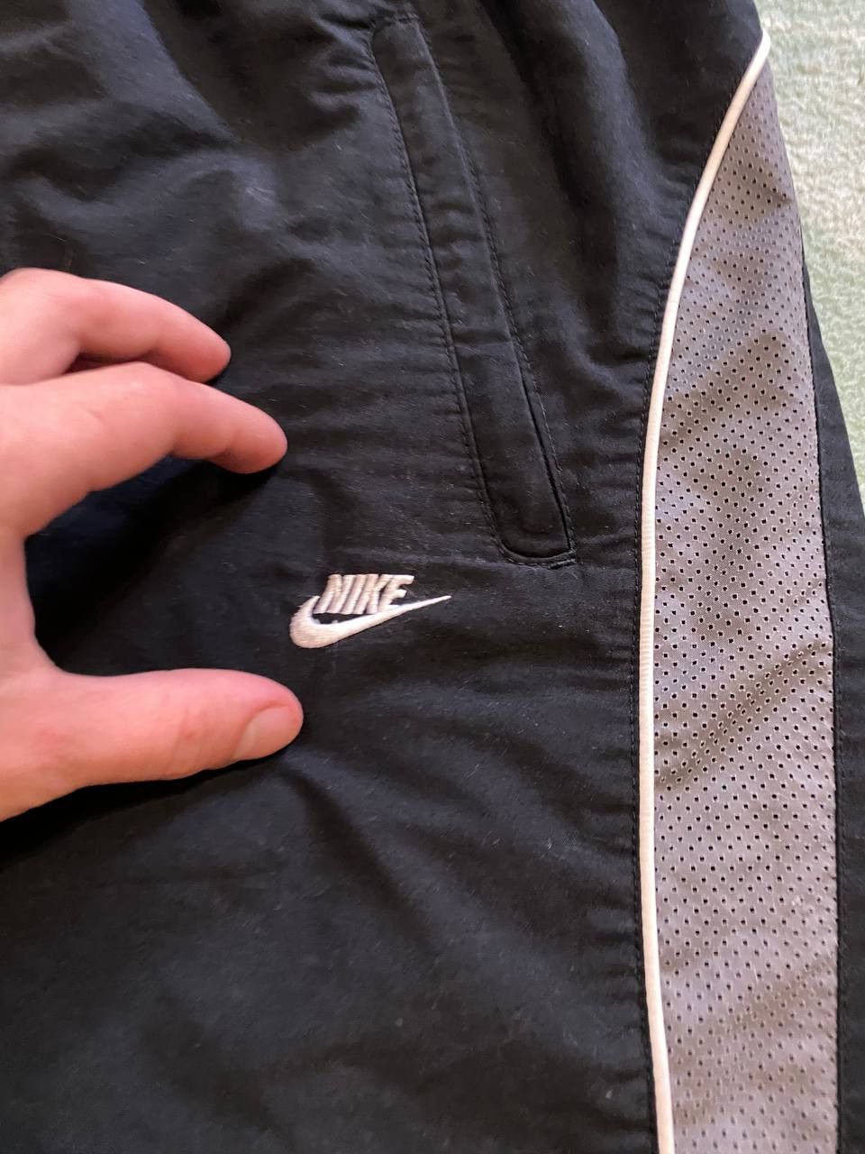 Nike Vintage Nike Y2K Logo Streetwear Shorts Size M Size US 30 / EU 46 - 6 Thumbnail