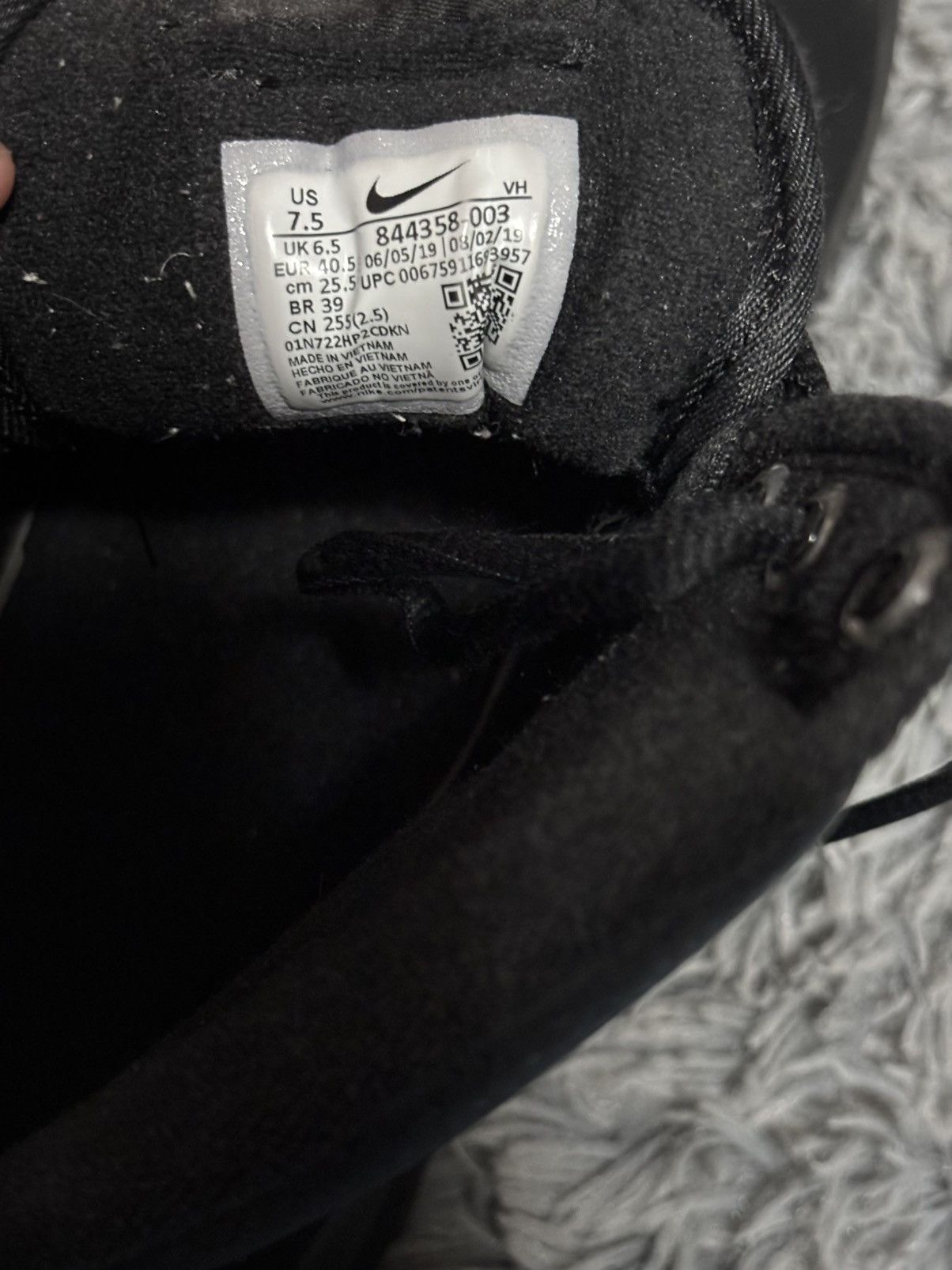 Nike Nike Manoadome Black/Black Size US 7 / EU 40 - 5 Thumbnail