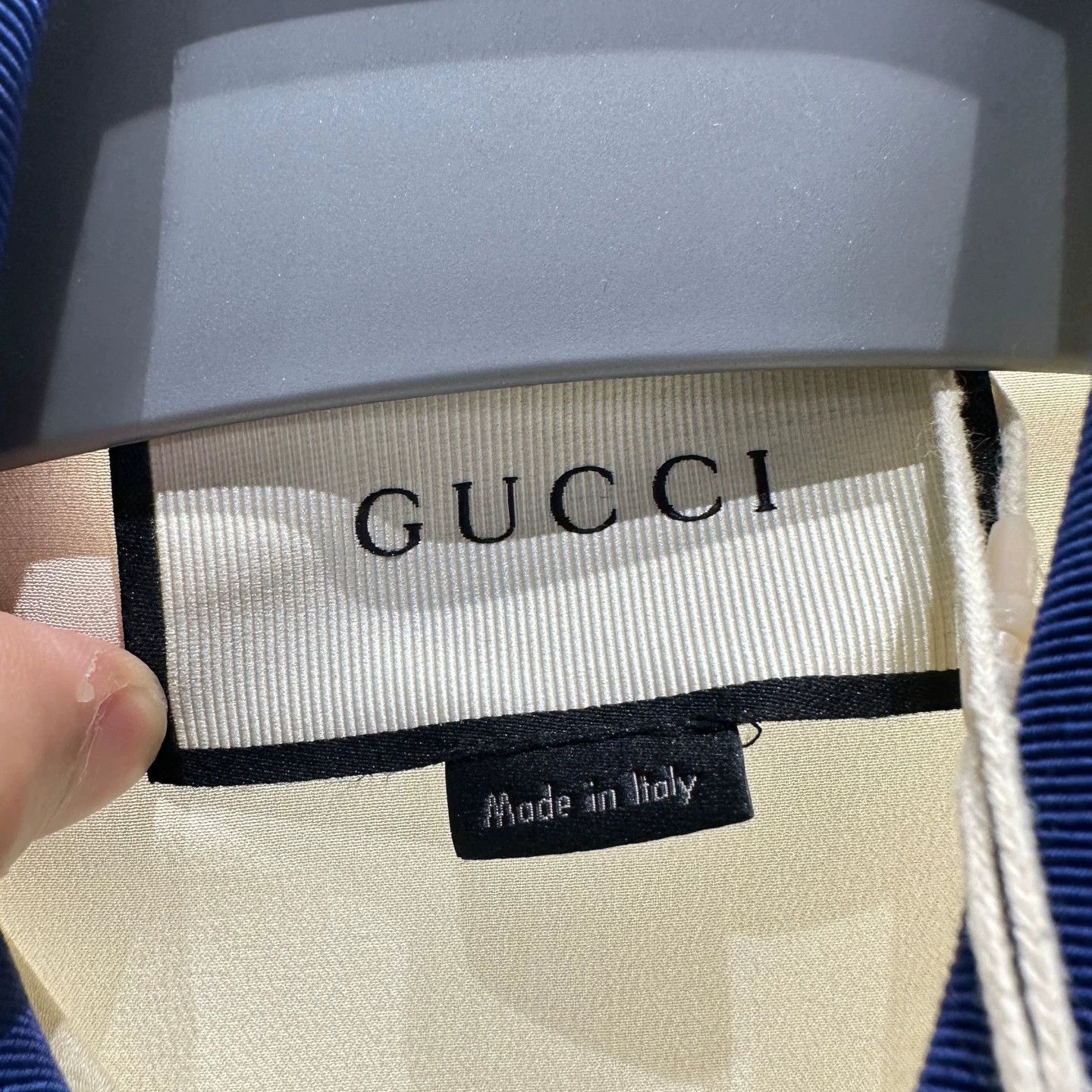 Gucci Gucci apr58 Bee Bow Silk Shirt 42 Size M / US 6-8 / IT 42-44 - 3 Thumbnail