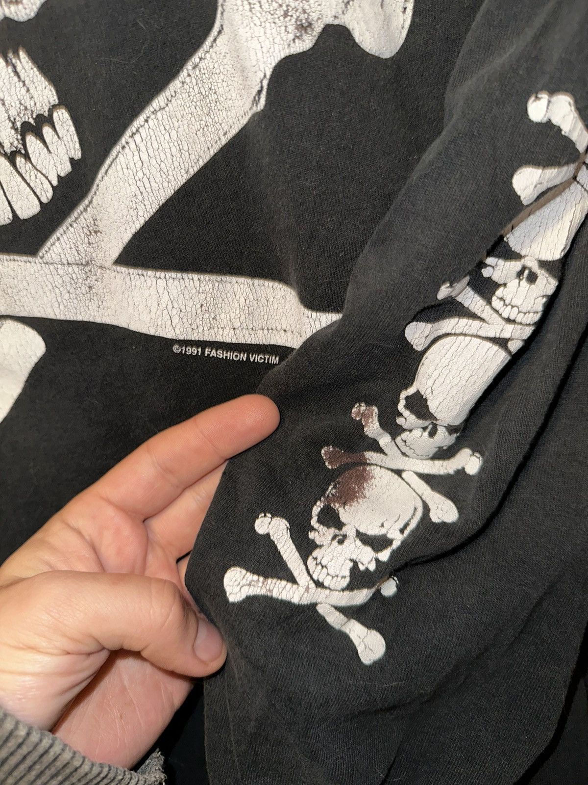 Fashion Victim × Vintage Vintage Fashion Victim Skull Shirt 90’s Crossbones Grail Size US L / EU 52-54 / 3 - 5 Thumbnail