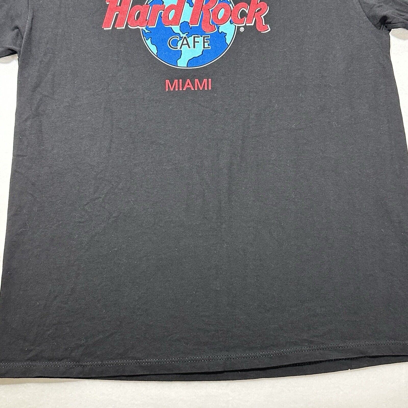 Hard Rock Cafe Vintage Hard Rock Cafe Miami Large Black Graphic T Shirt Size US L / EU 52-54 / 3 - 6 Thumbnail