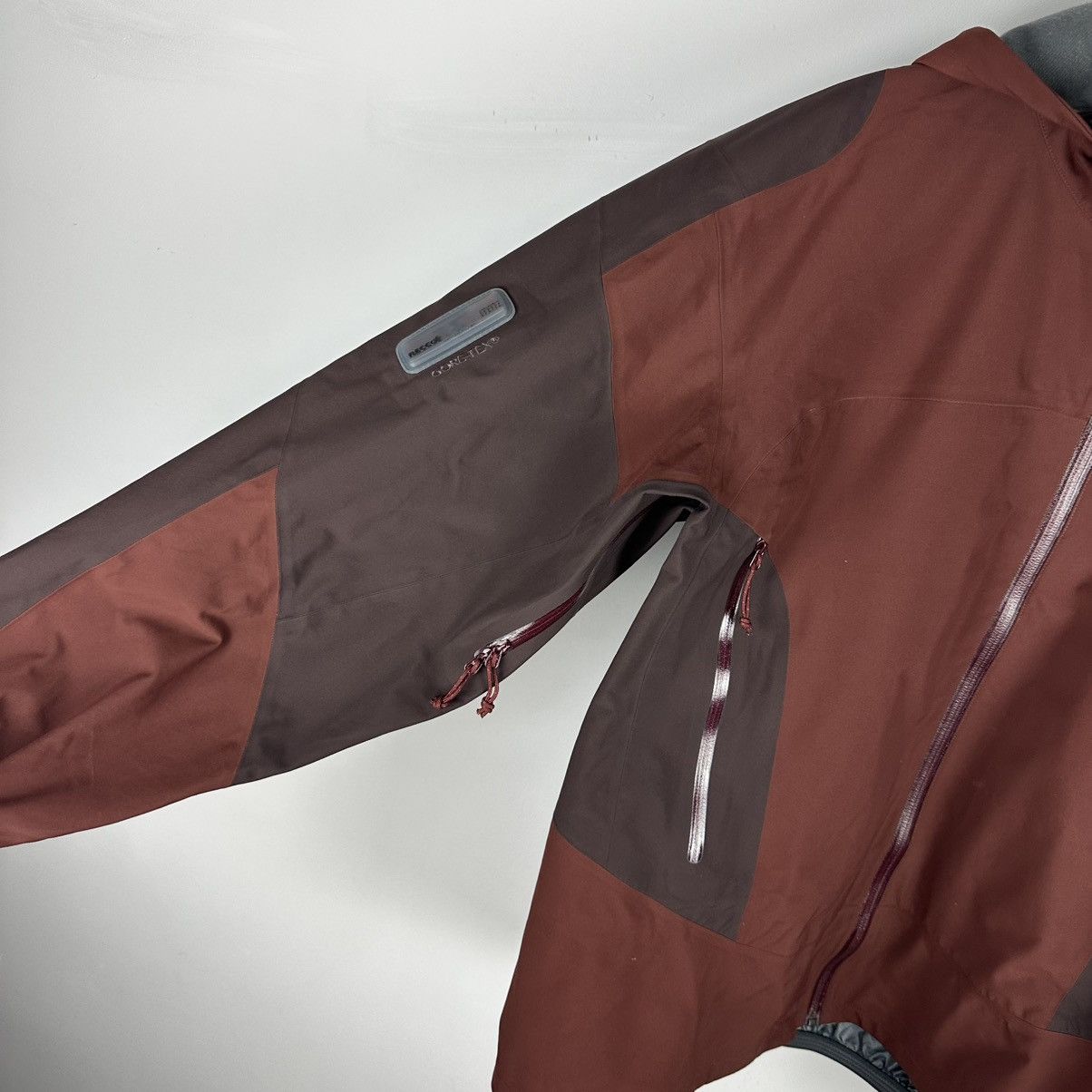Arc'teryx Arc’teryx Theta AR Gore-Tex Recco Jacket Size US L / EU 52-54 / 3 - 5 Thumbnail