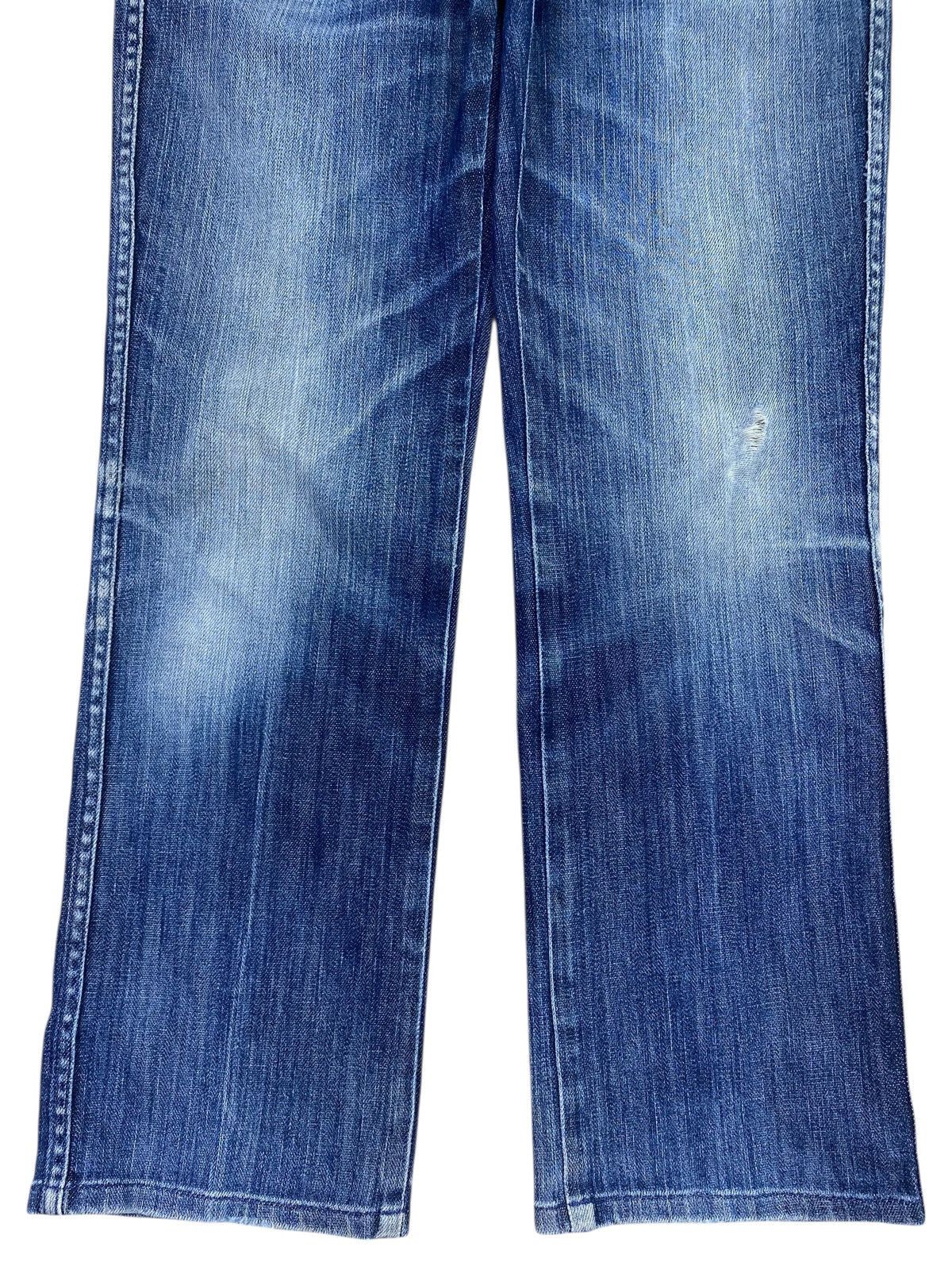 Uniqlo Uniqlo Blue Faded Wash Style Whiskers Jeans Size US 28 / EU 44 - 9 Thumbnail