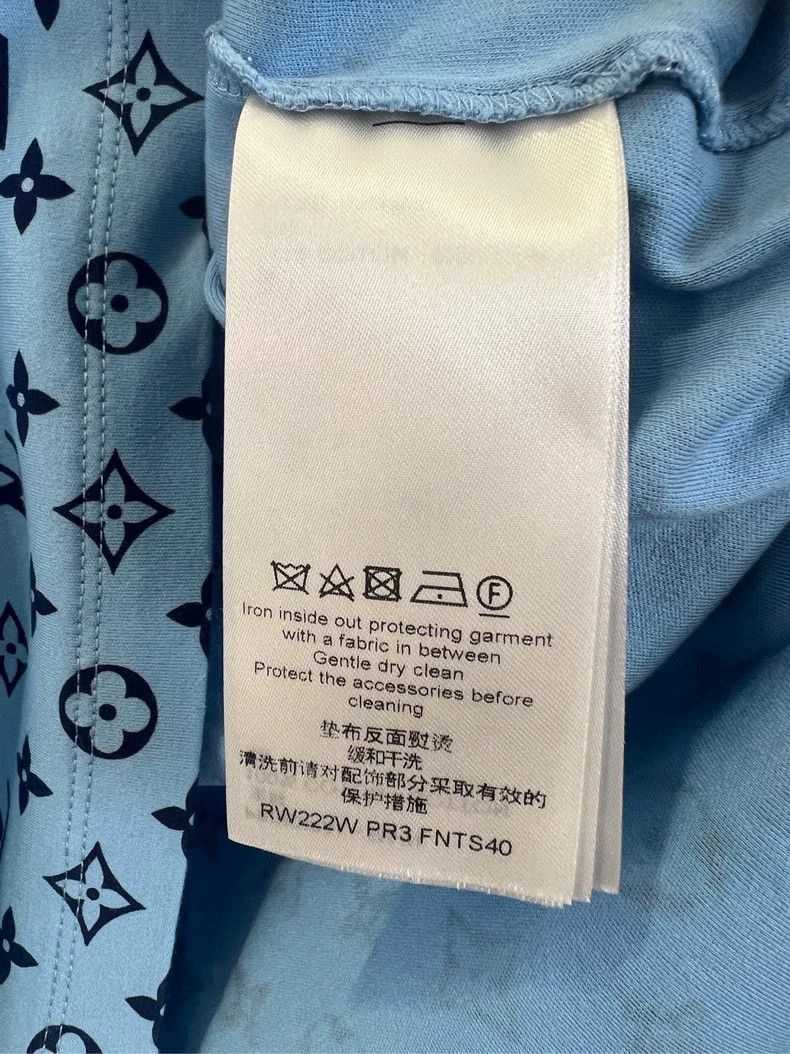 Louis Vuitton Louis Vuitton Blue full print presbyopic chain short sleeve Size US L / EU 52-54 / 3 - 5 Thumbnail