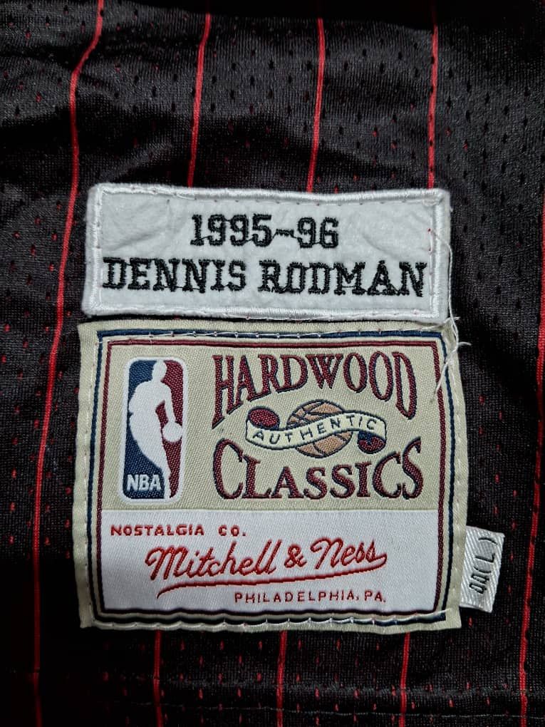 Mitchell & Ness Mitchell & ness Dennis Rodman 1995 - 96 Size US L / EU 52-54 / 3 - 3 Thumbnail