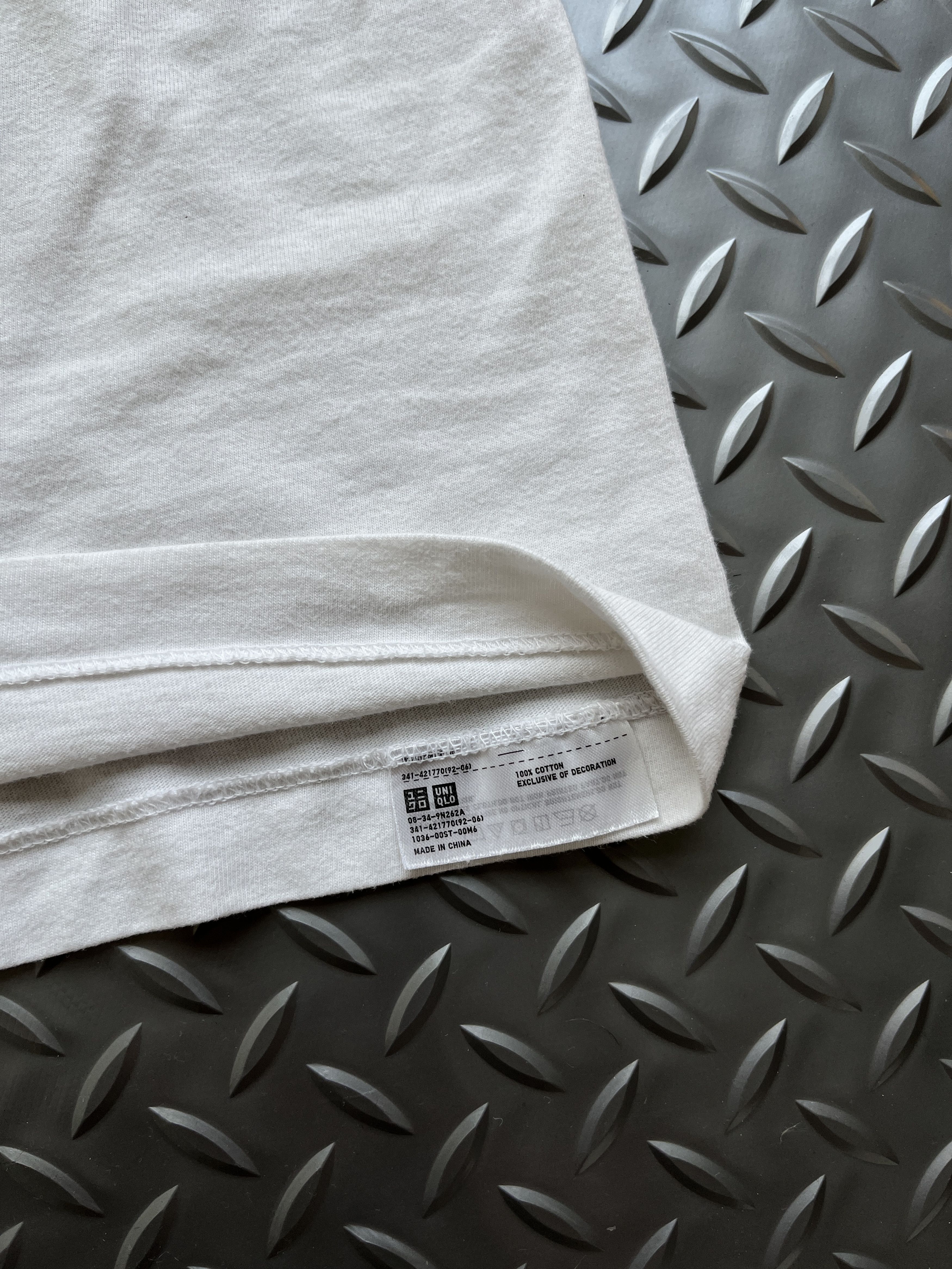 Uniqlo Uniqlo Kaws T-shirt Size US S / EU 44-46 / 1 - 4 Thumbnail