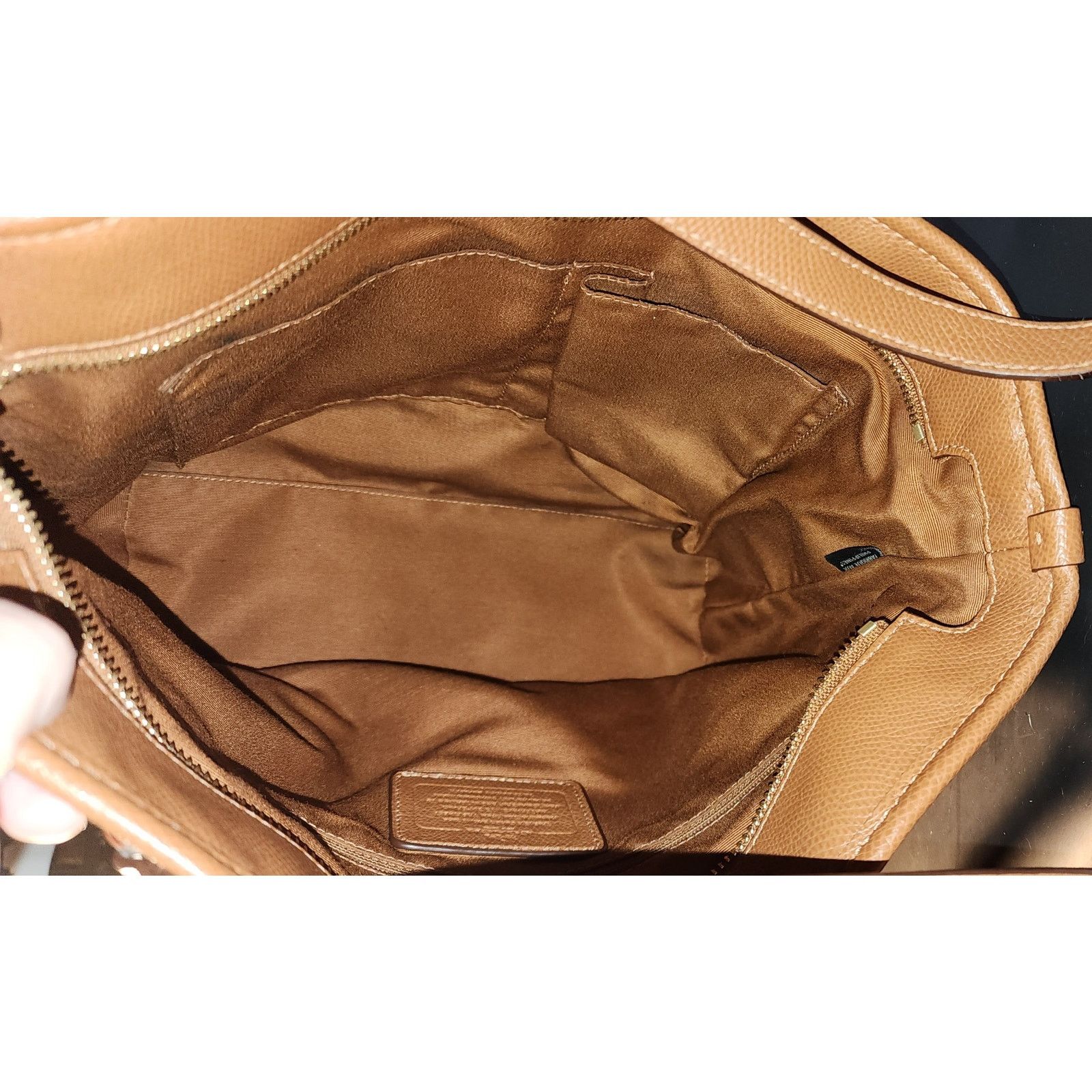Coach COACH Cross Grain Leather City Zip Tote F36632 Acorn color Size ONE SIZE - 3 Thumbnail
