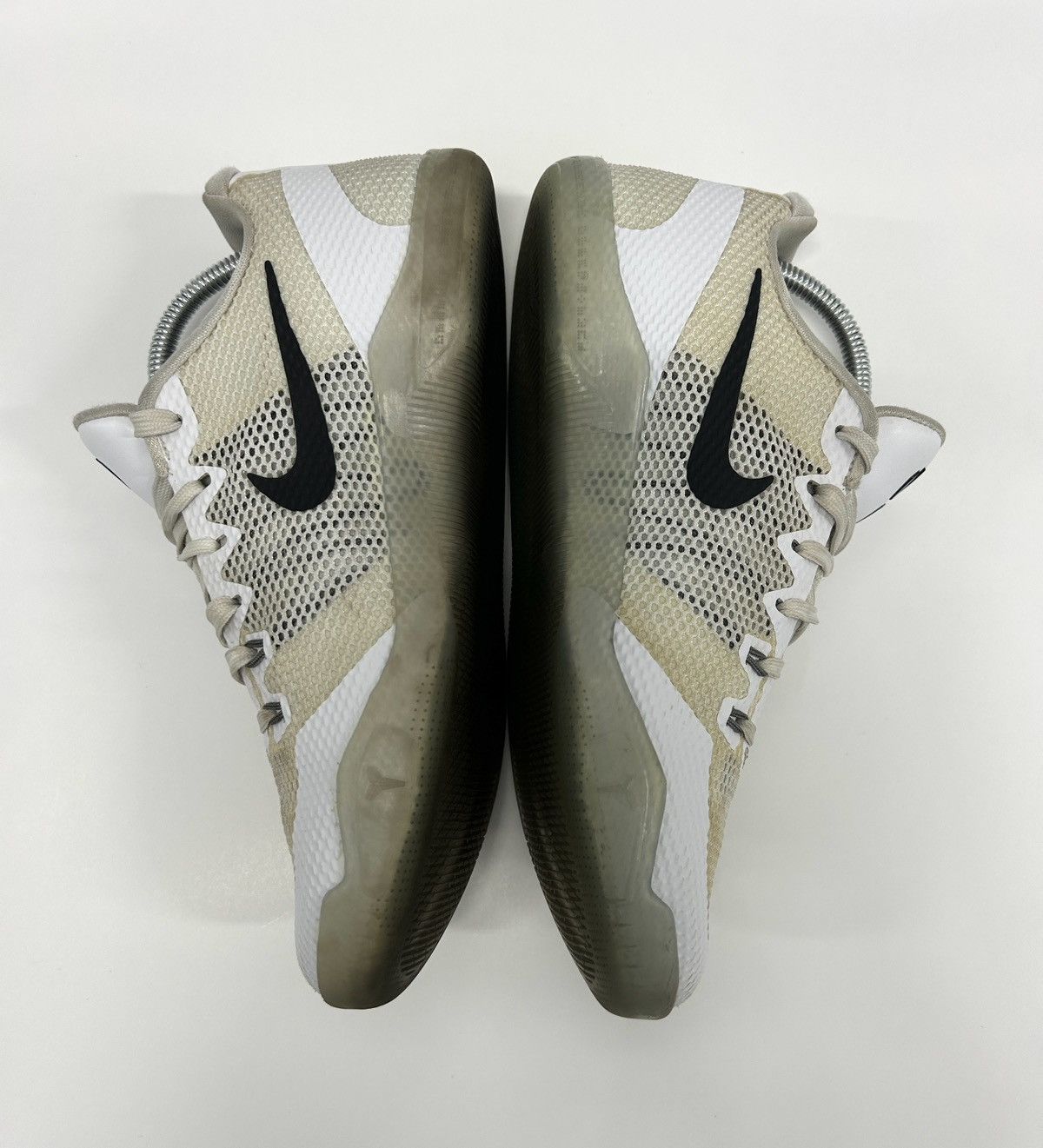 Nike Nike Kobe 11 EM Low ‘Fundamental’ (836183 100) Shoes Size: 8 Size US 8 / EU 41 - 3 Thumbnail