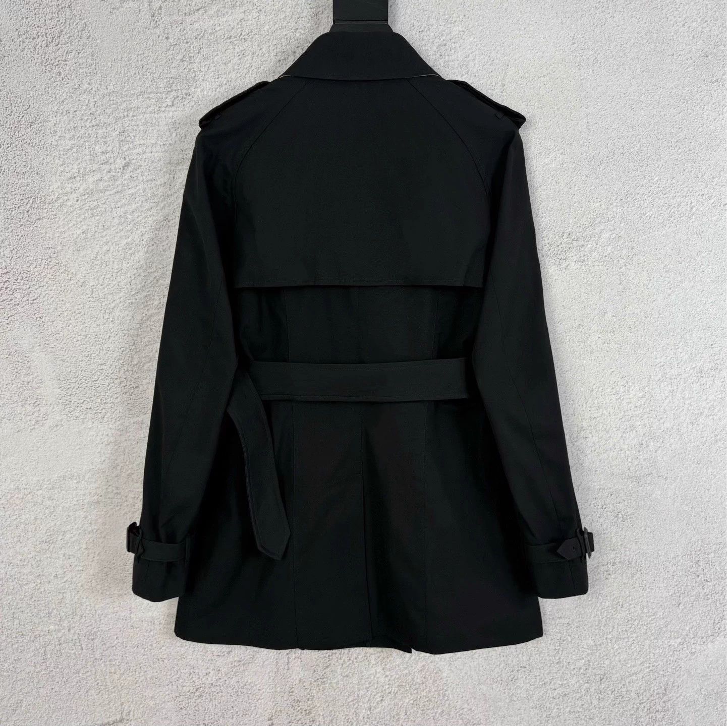 Burberry Burberry Kensington Belted Lapel Black Midi Coat UK6 Size S / US 4 / IT 40 - 2 Thumbnail