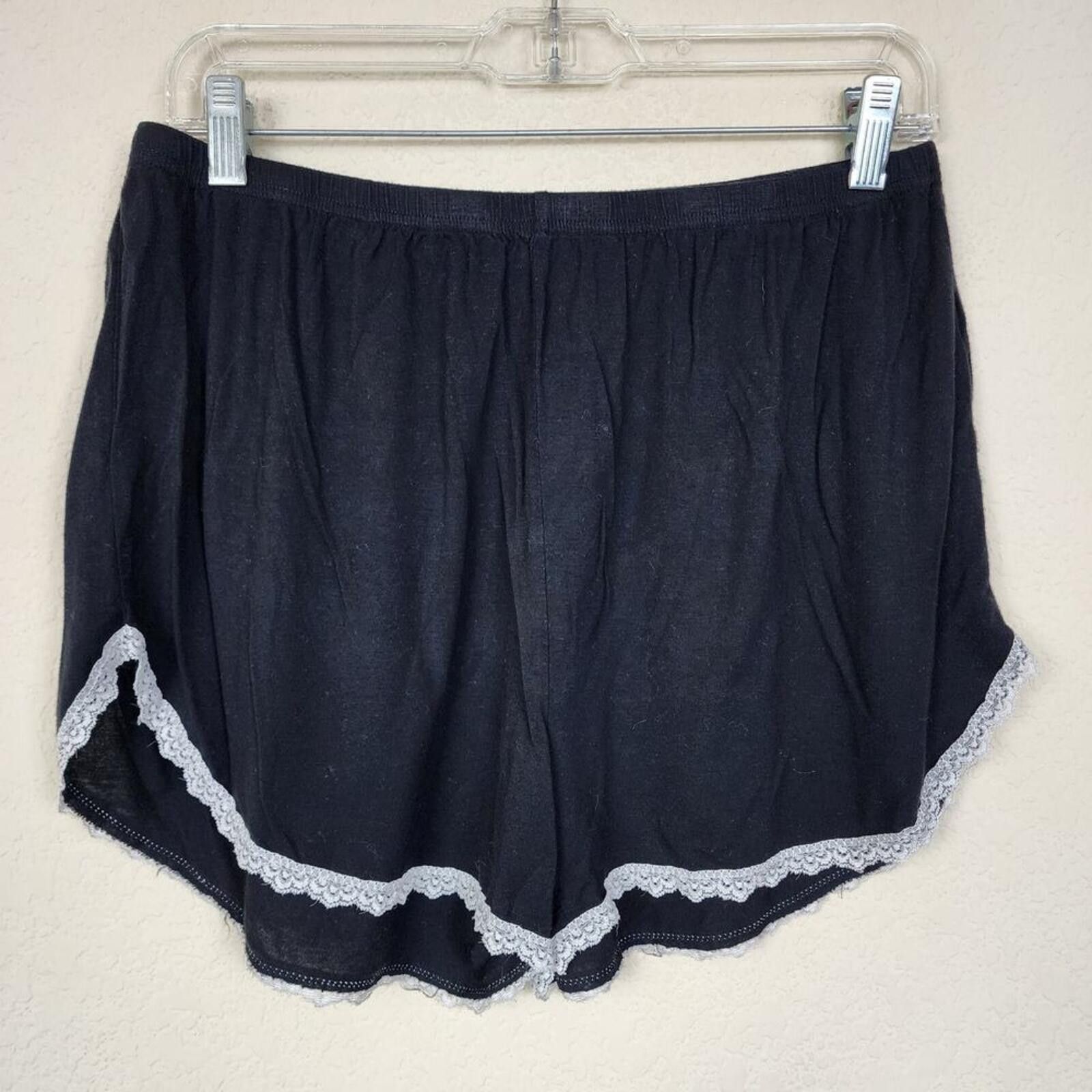 Other Large Black Stretchy White Lace Shorts Size 36" / US 14 / IT 50 - 1 Thumbnail