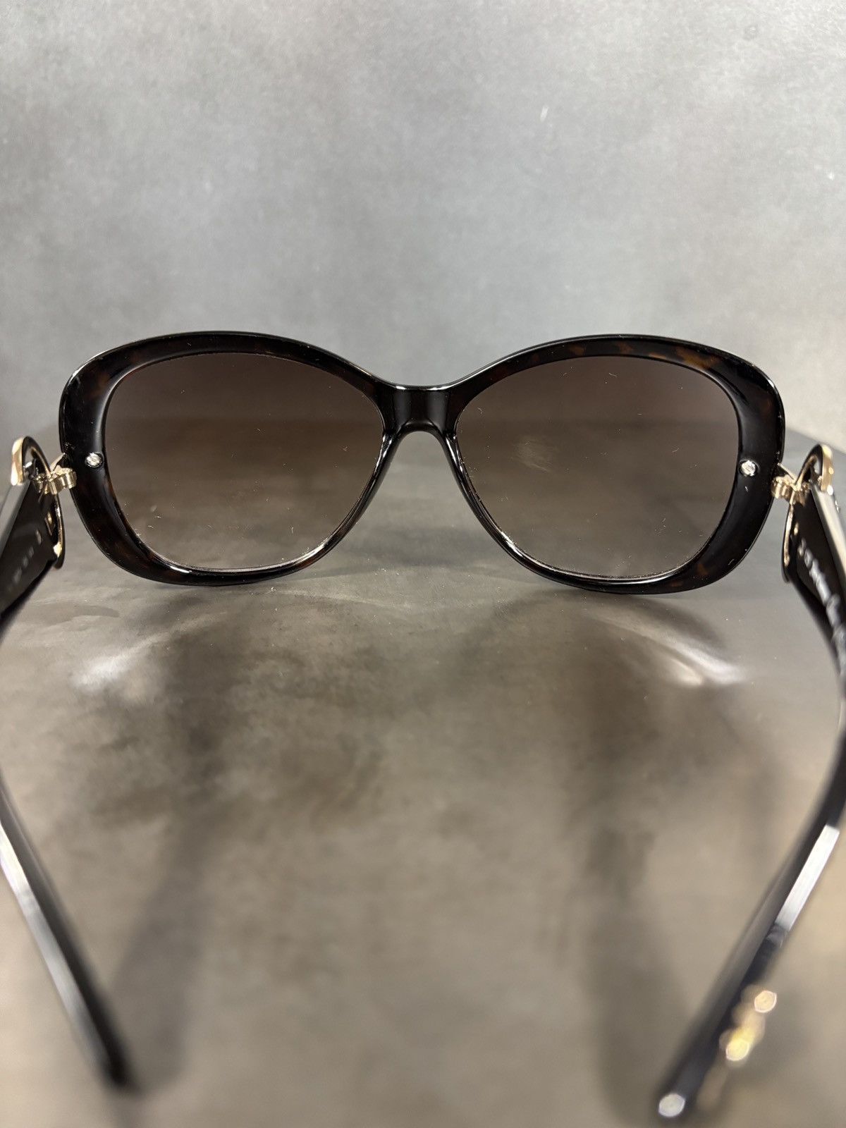 Juicy Couture 2010s Juicy Couture Sunglasses Scarlet Heart Queen of Everyt Size ONE SIZE - 10 Thumbnail