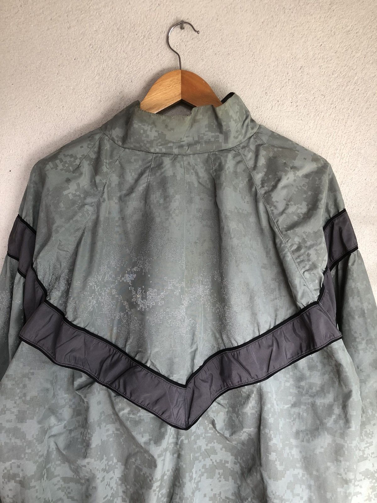 Vintage Crazy Vintage US ARMY Reflective Digital Camo Jacket Size US XXL / EU 58 / 5 - 11 Thumbnail