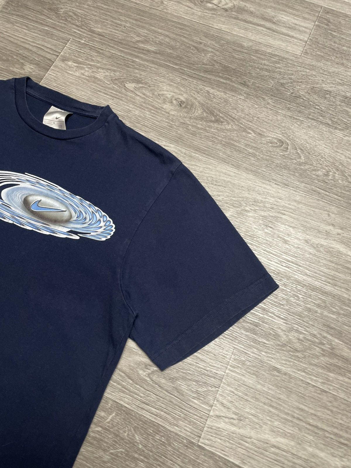 Nike Vintage Nike Big Logo Y2K T-Shirt Size US M / EU 48-50 / 2 - 5 Thumbnail