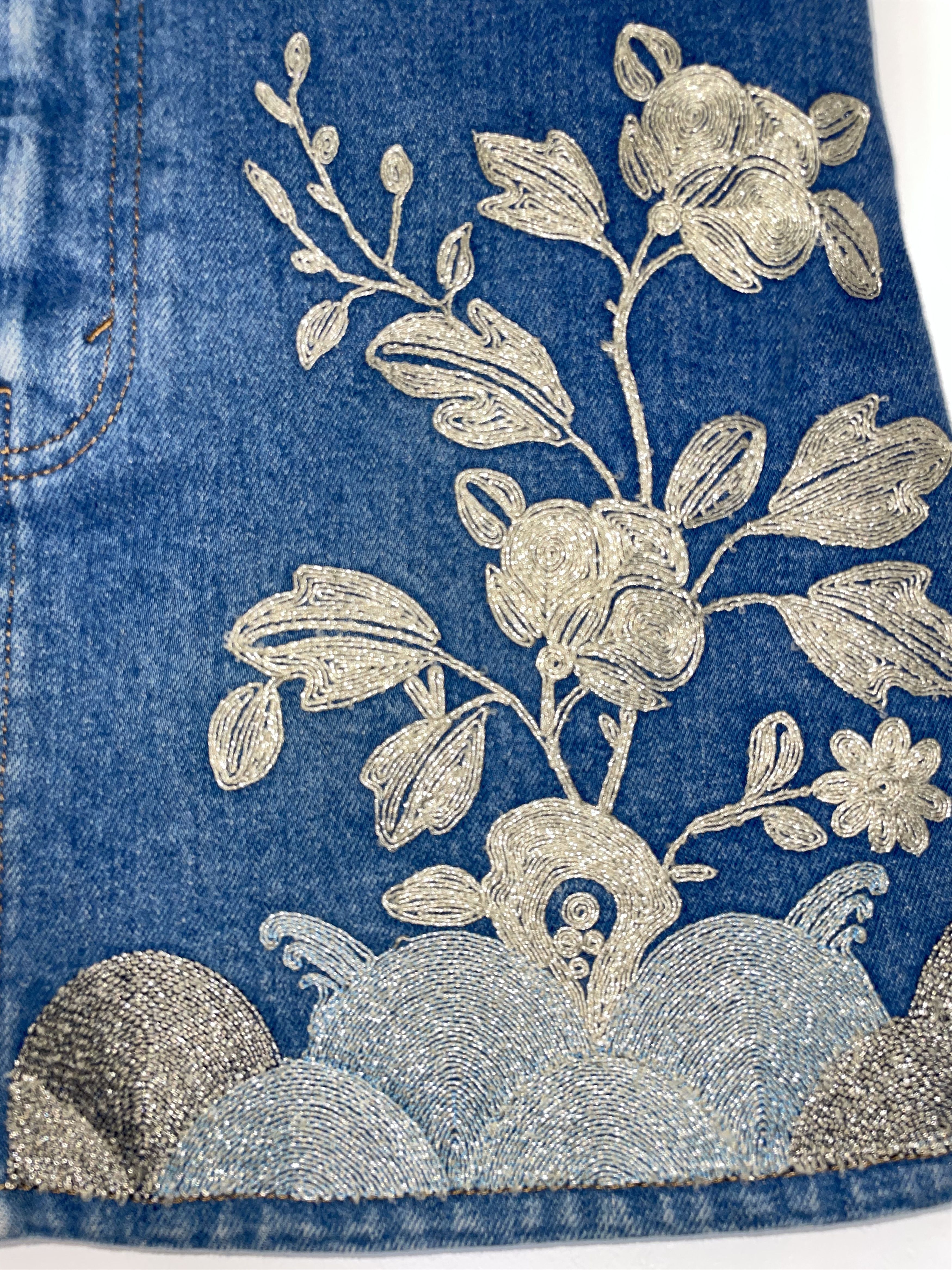 Gucci Embroidered Floral Butterfly Denim Skirt | IT38 UK6 XSmall Size 26" / US 2 / IT 38 - 7 Thumbnail