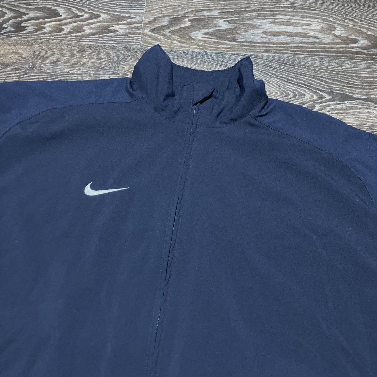 Nike Vintage NIKE Embroidered Mini Swoosh Baggy Fit Tracksuit Size US XL / EU 56 / 4 - 5 Thumbnail