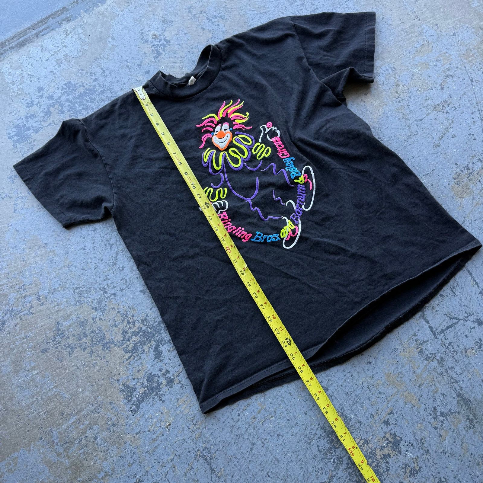 Vintage Vintage Ringling Bros And Barnum Bailey Circus Tee One Size Size US L / EU 52-54 / 3 - 7 Thumbnail