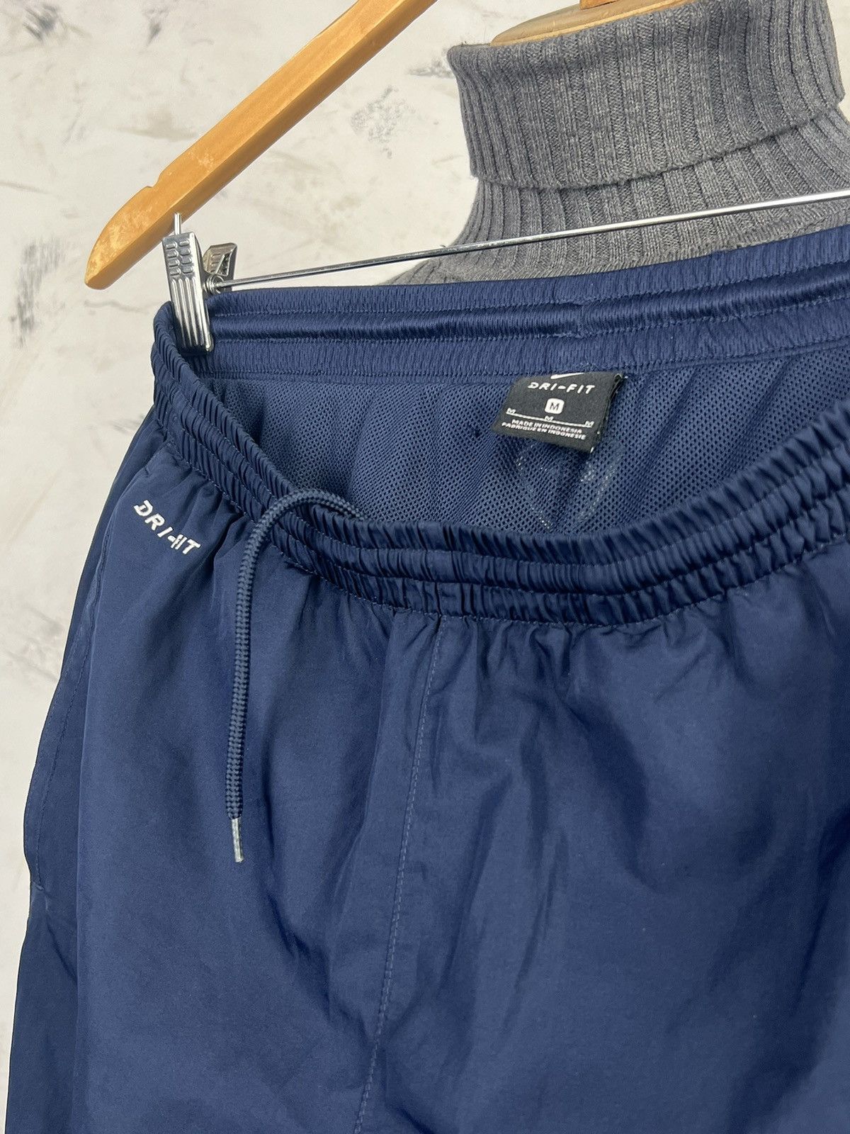 Nike Vintage Nike Dri-Fit Track Pants Size M Size US 30 / EU 46 - 9 Thumbnail