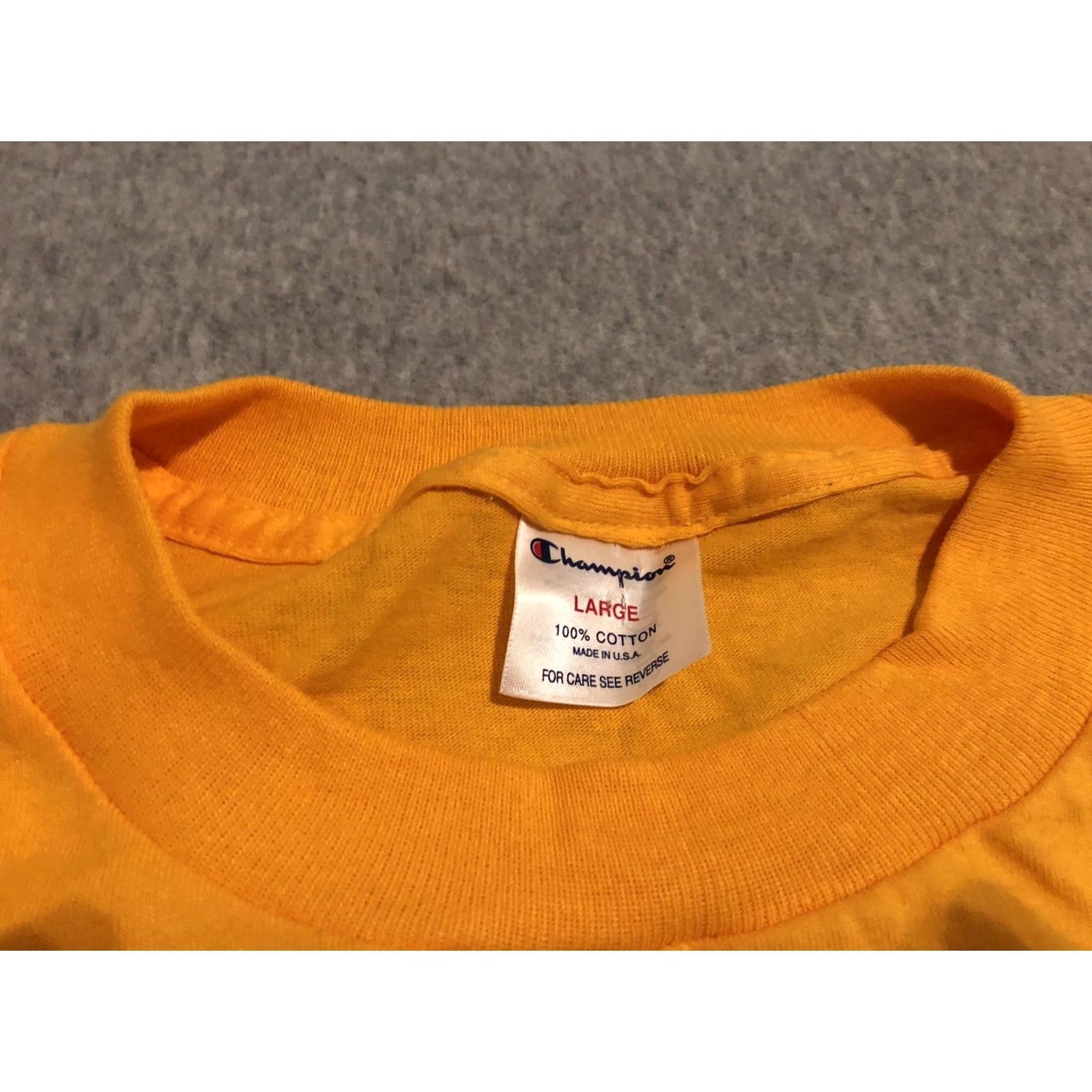 Champion VINTAGE Kobe Shaq Los Angeles Lakers Shirt NBA Finals Champion Champion Large Yellow Cotton Short Sleeve Mens T-Shirt 2000s Size US L / EU 52-54 / 3 - 3 Thumbnail