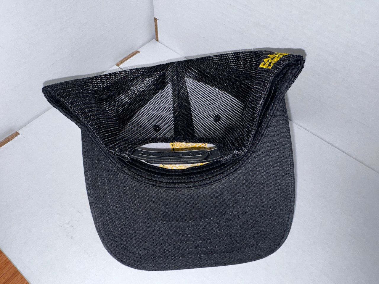 Vintage Palms LV 2024 x Sammy's Island Trucker, Black Size ONE SIZE - 4 Thumbnail