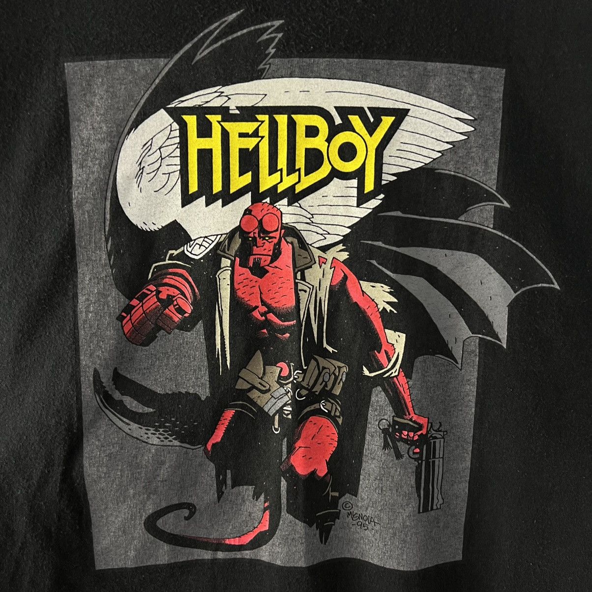 Band Tees Vintage Y2K Hellboy Boxy Logo Oversized Movie T-Shirt Size US XXL / EU 58 / 5 - 3 Thumbnail