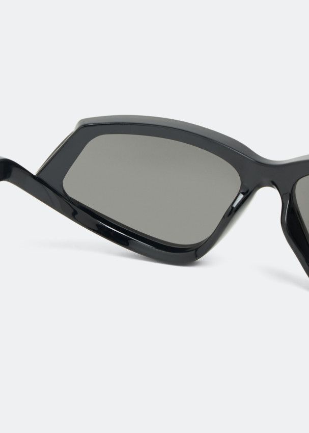 Balenciaga o1mt1gz0325 Size: OS / Side Xpander Cat Sunglasses in Black Size ONE SIZE - 4 Thumbnail